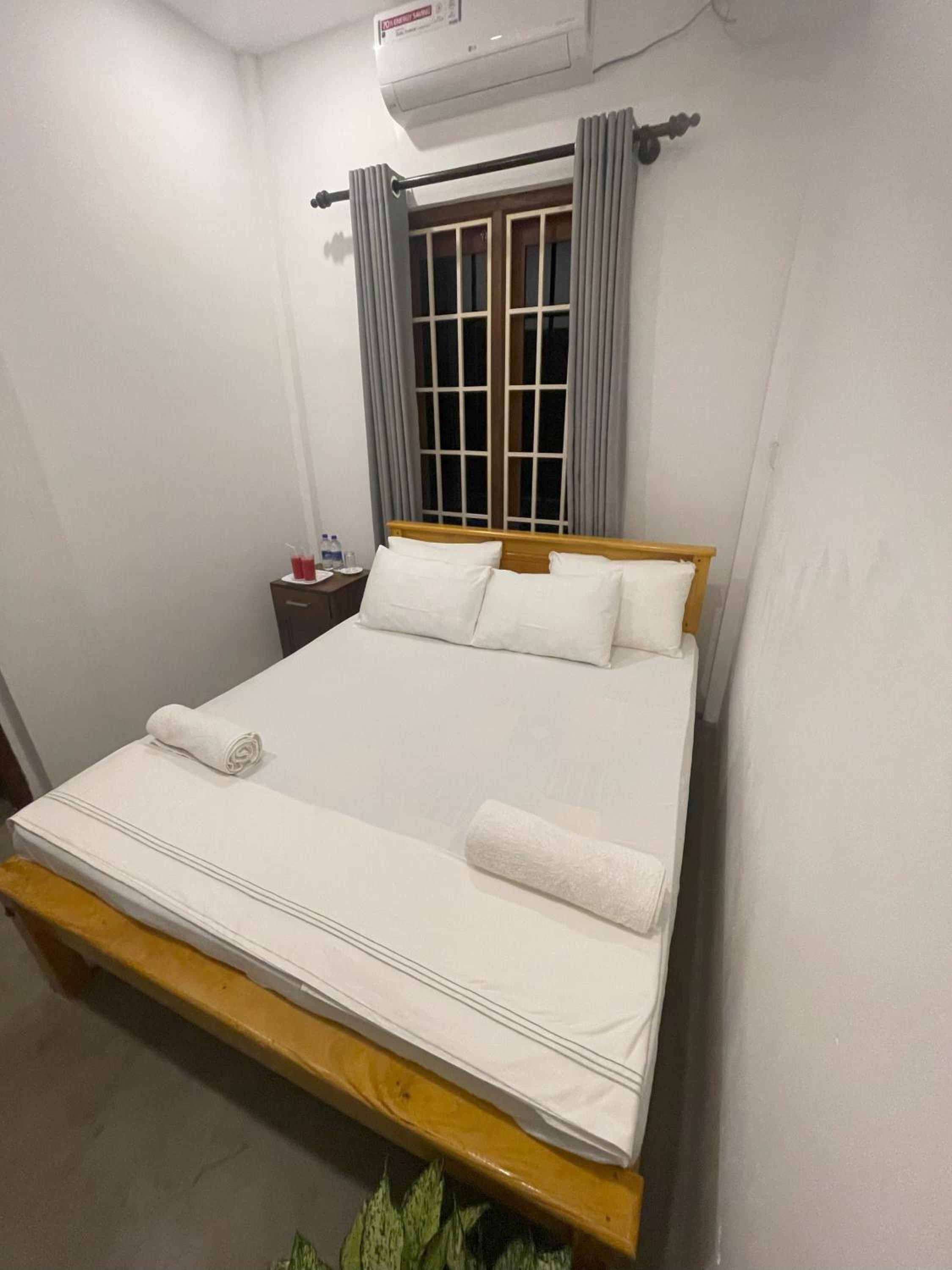 Budget Double Room photo 2
