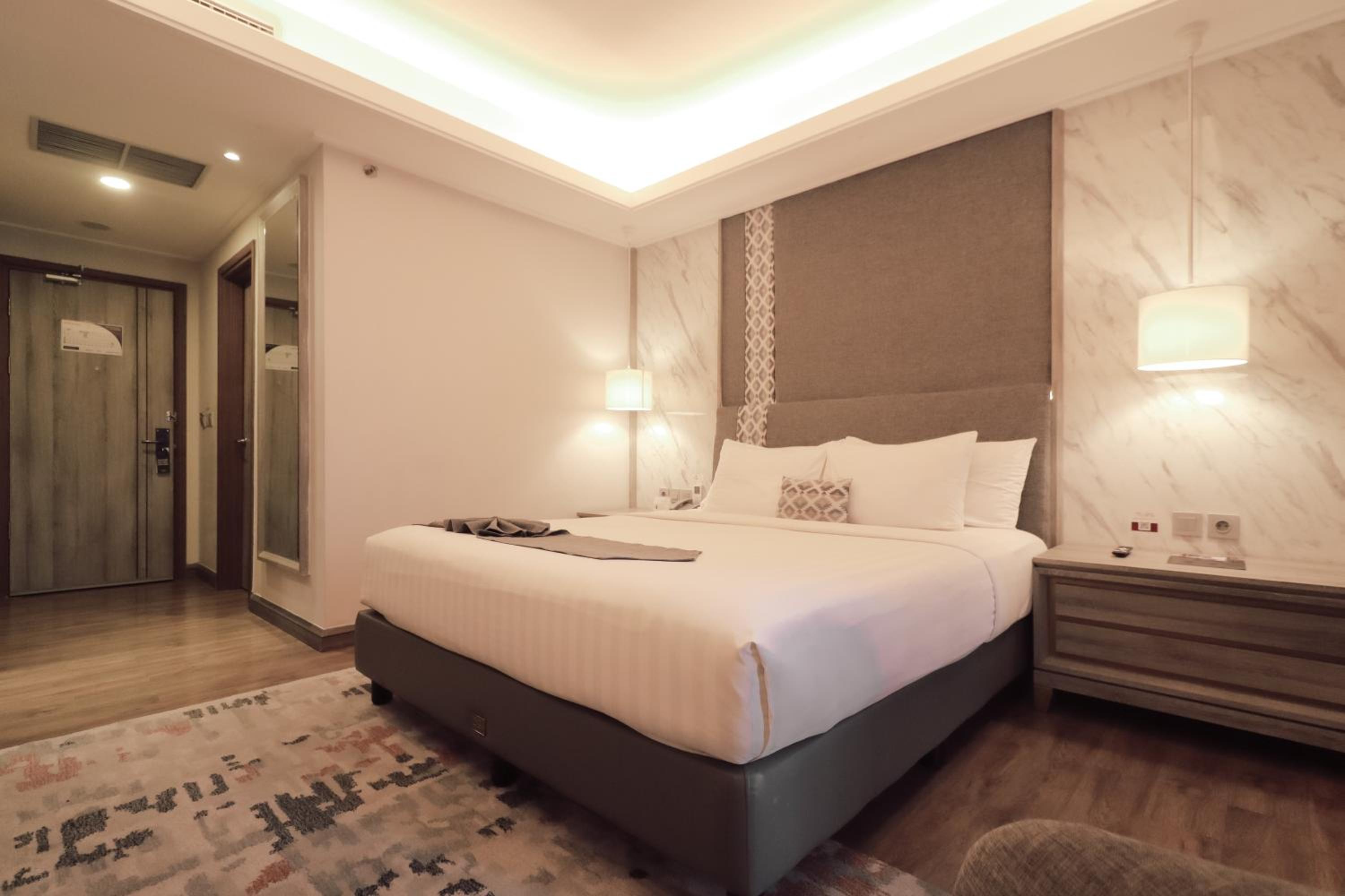Deluxe Premier Room - Photo 3