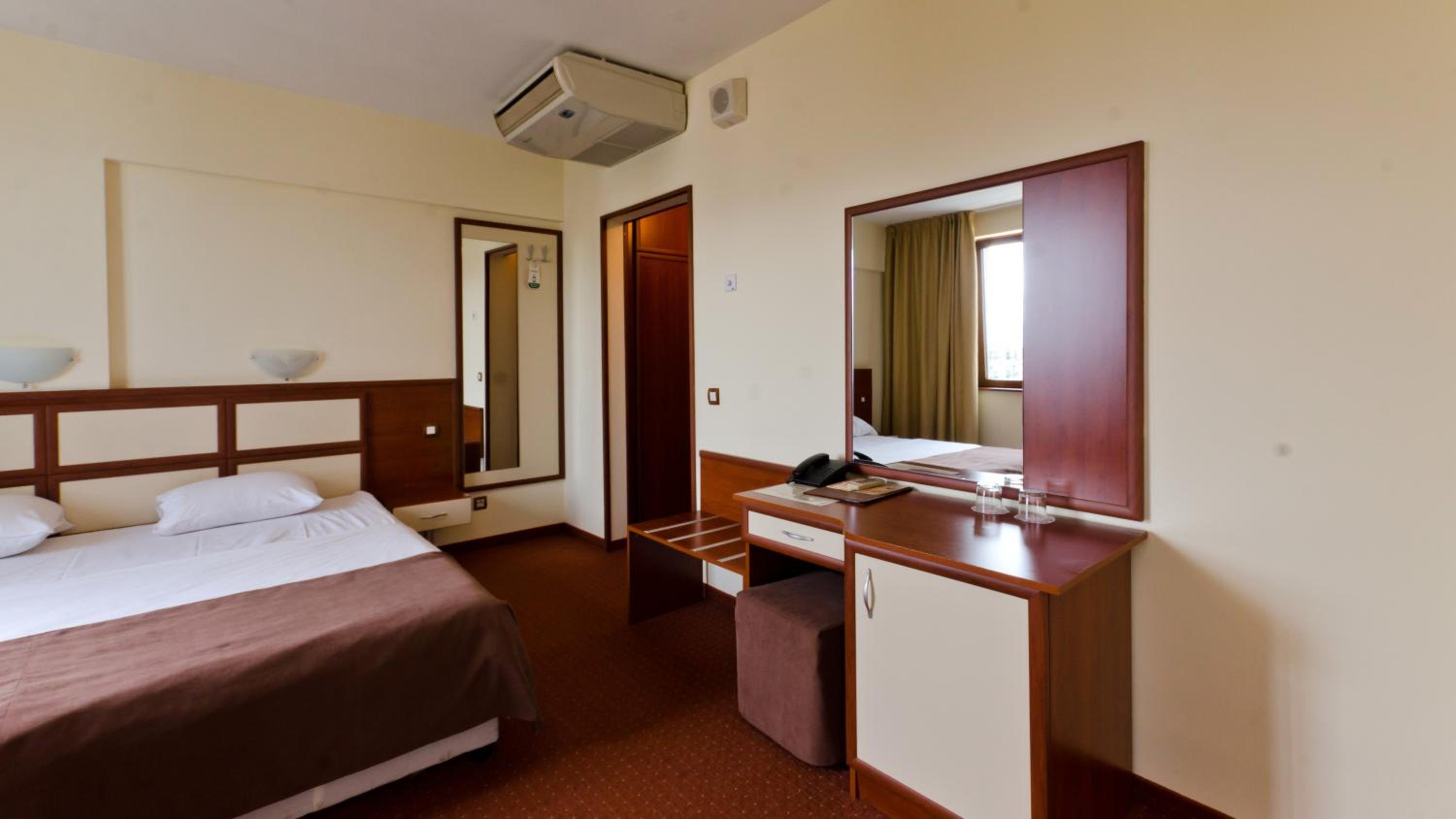 Superior Double Room - Photo 10
