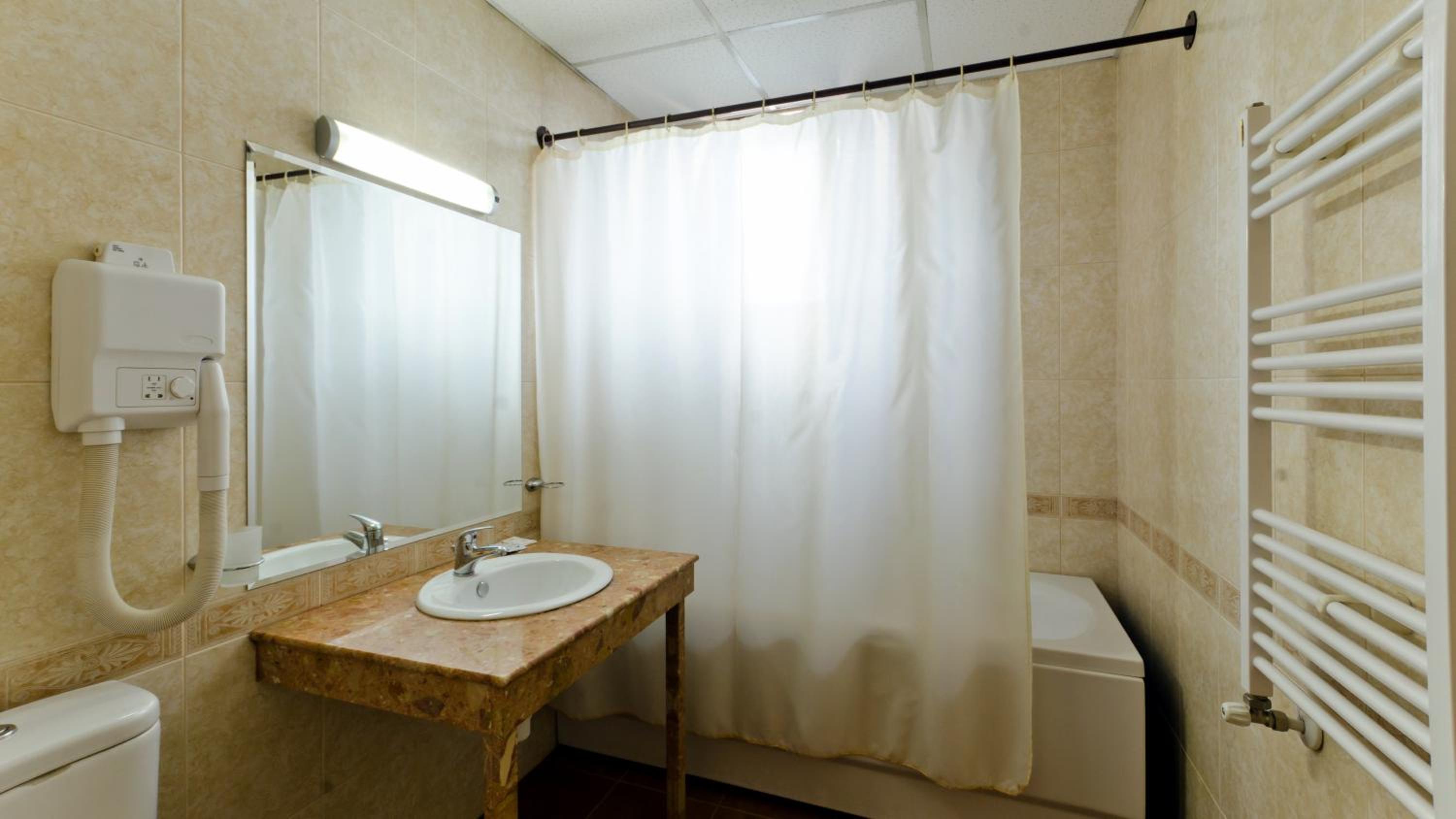 Superior Double Room - Photo 7