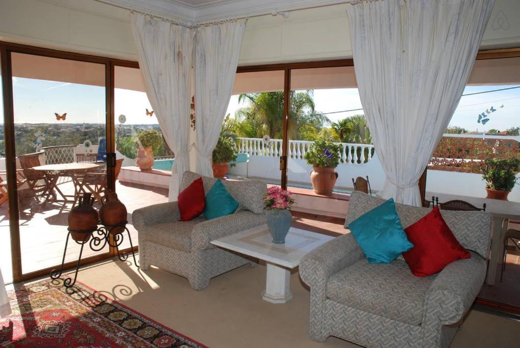 Villa with Private Pool - Photo 11