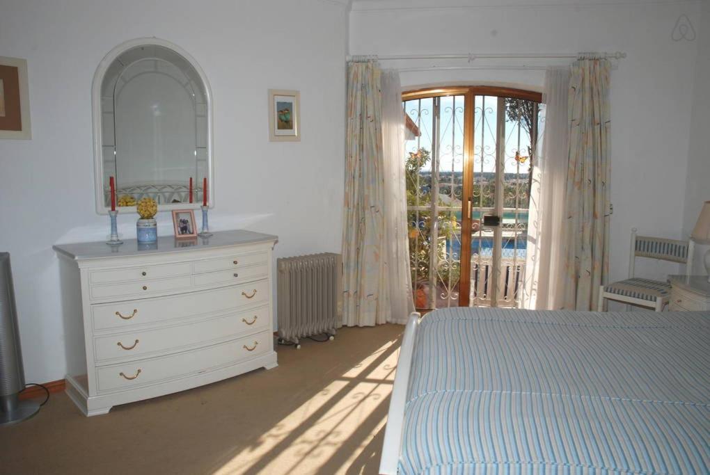 Villa with Private Pool - Photo 3