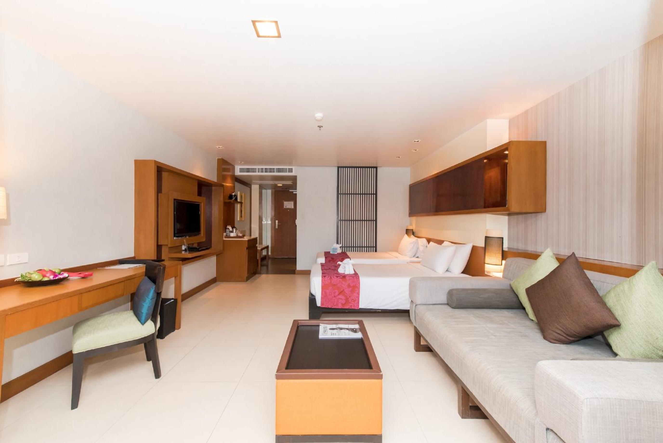 Deluxe Double Room - Photo 9