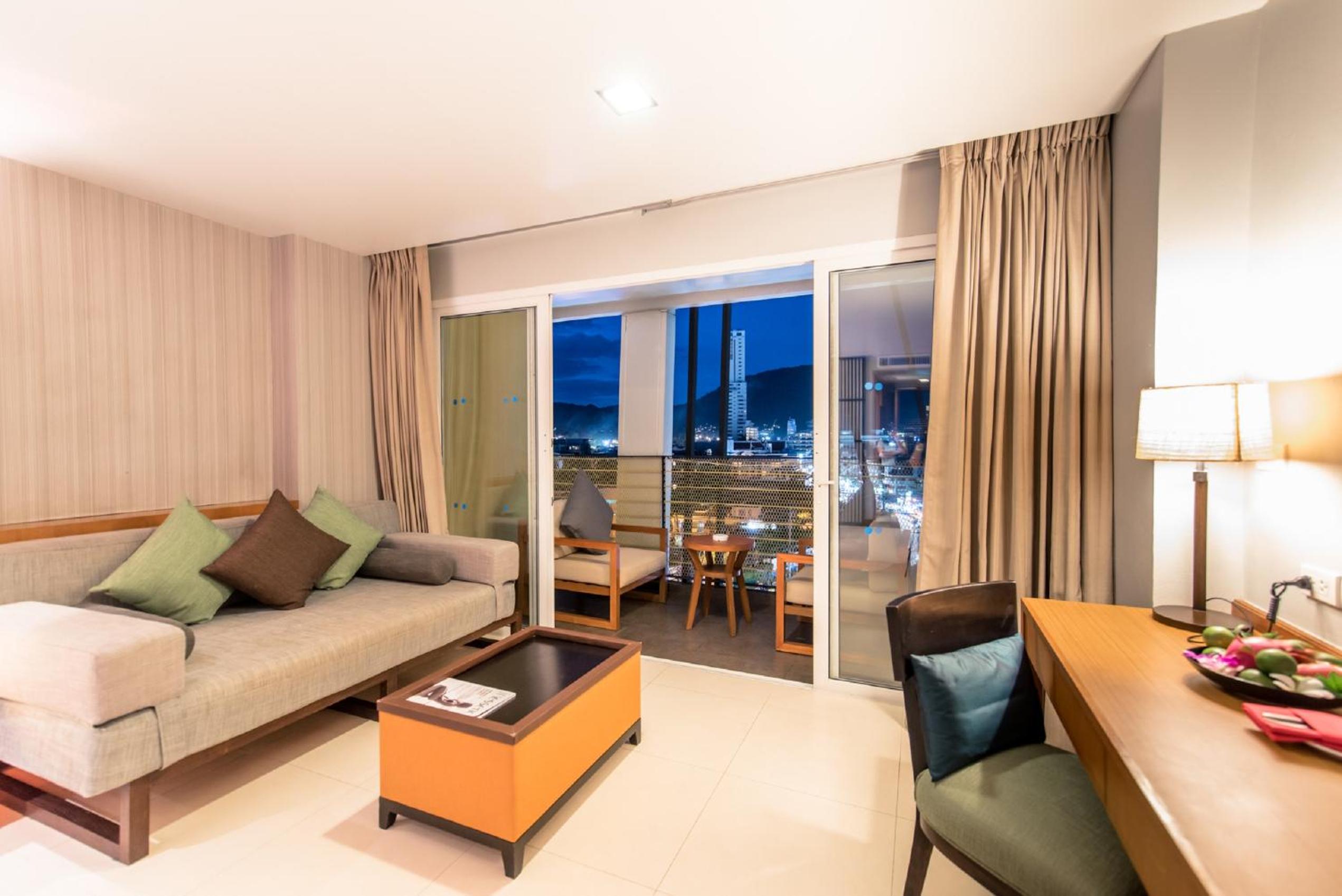 Deluxe Double Room - Photo 16