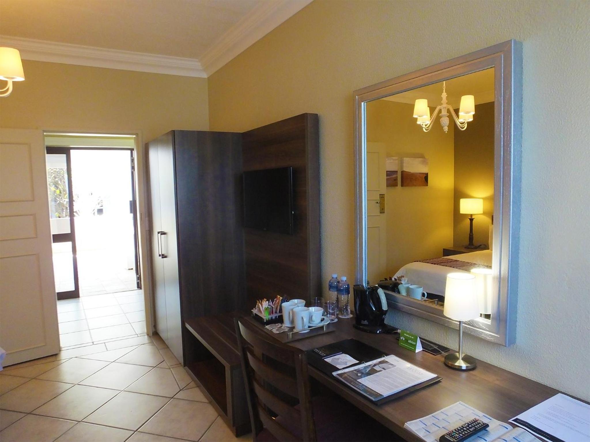 Standard Room with Double Bed - Photo 3