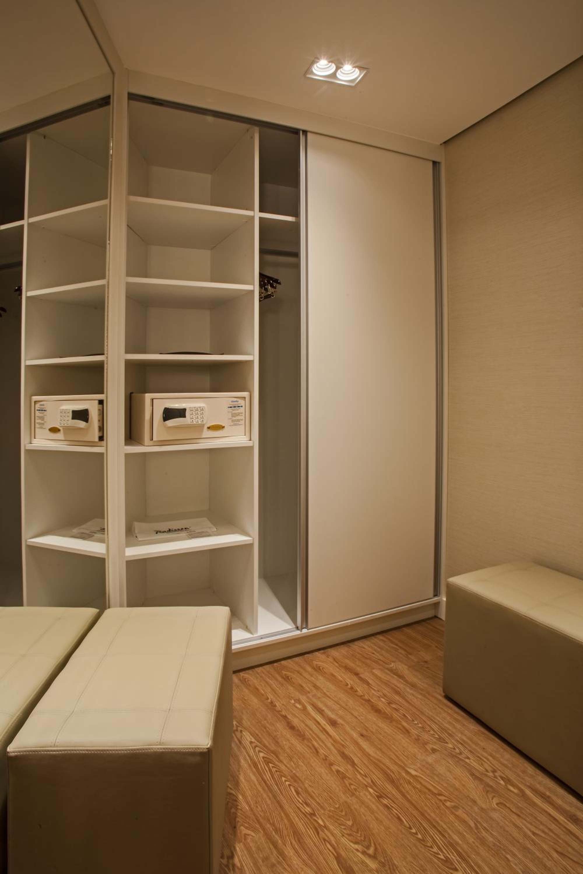Deluxe Suite photo 2