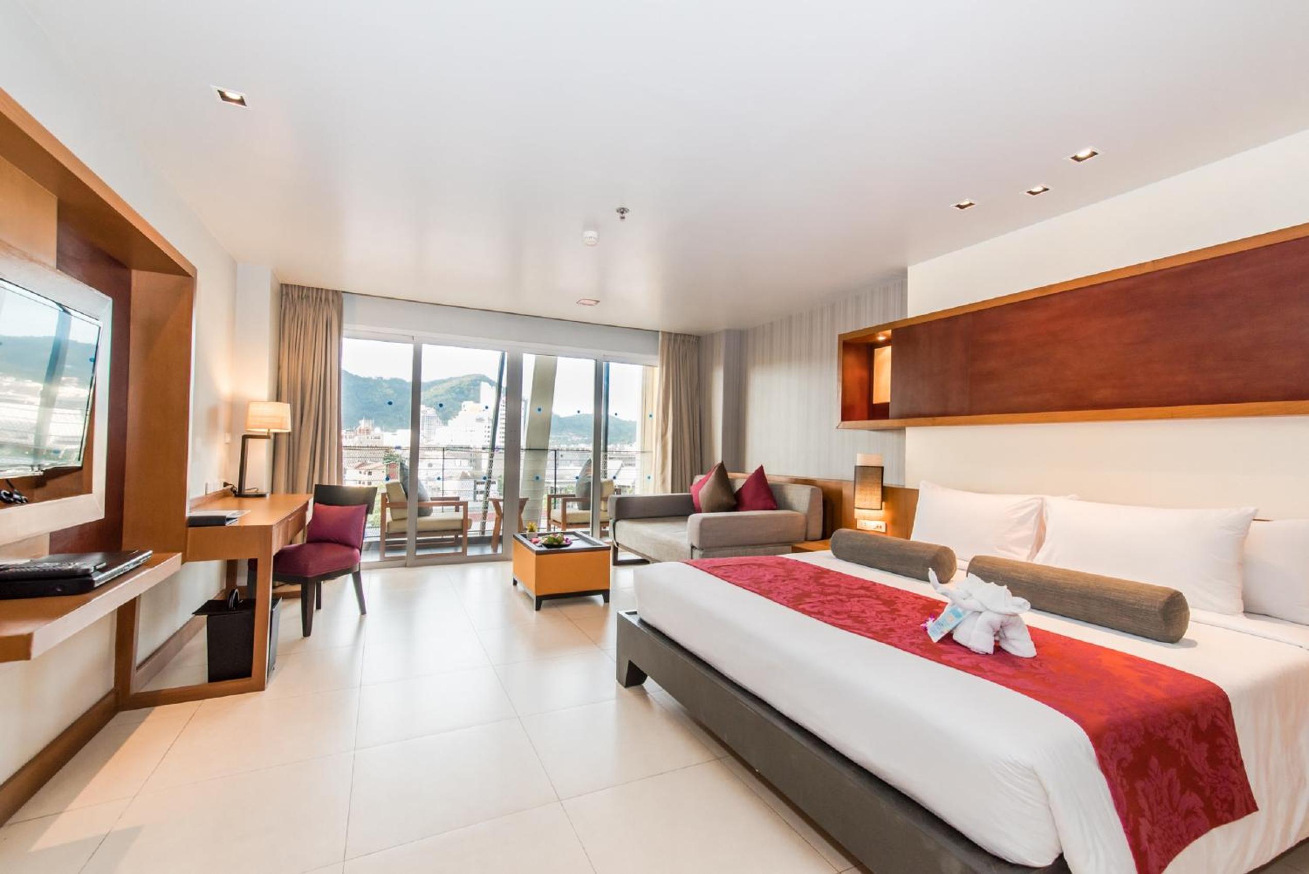 Deluxe Double Room - Photo 11