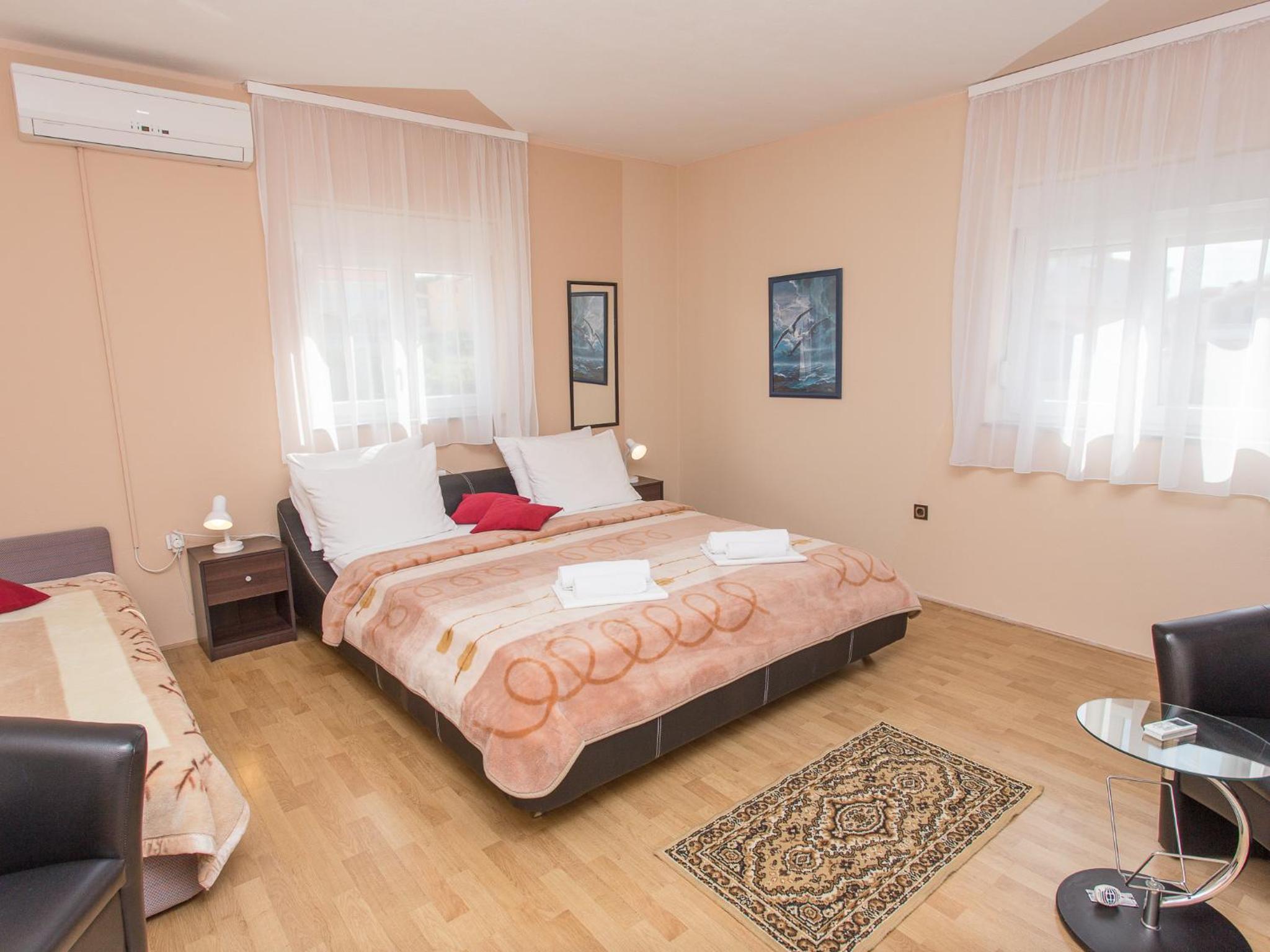 Studio with Balcony and Sea View - Photo 4