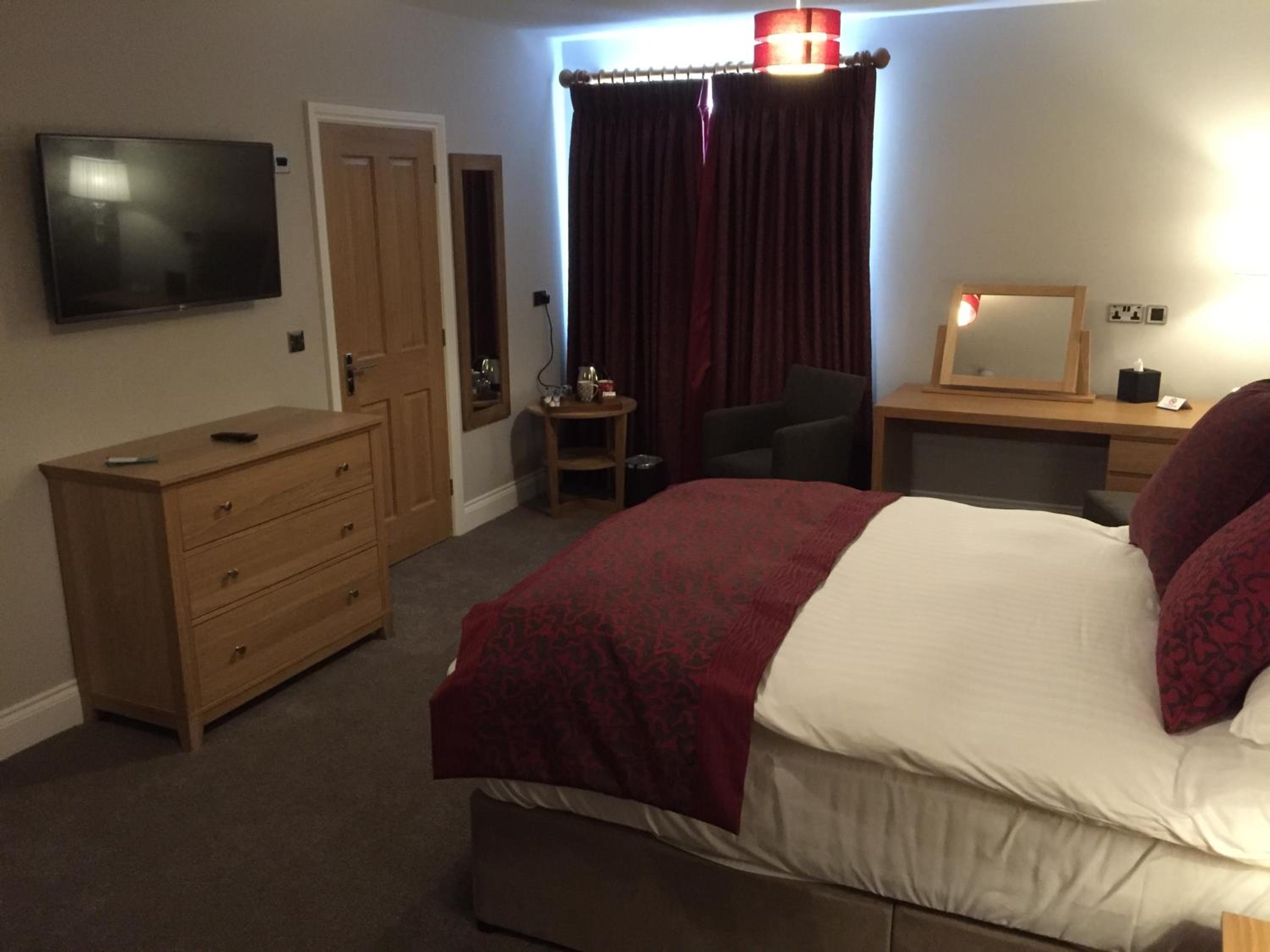 Deluxe Family Room - Photo 1