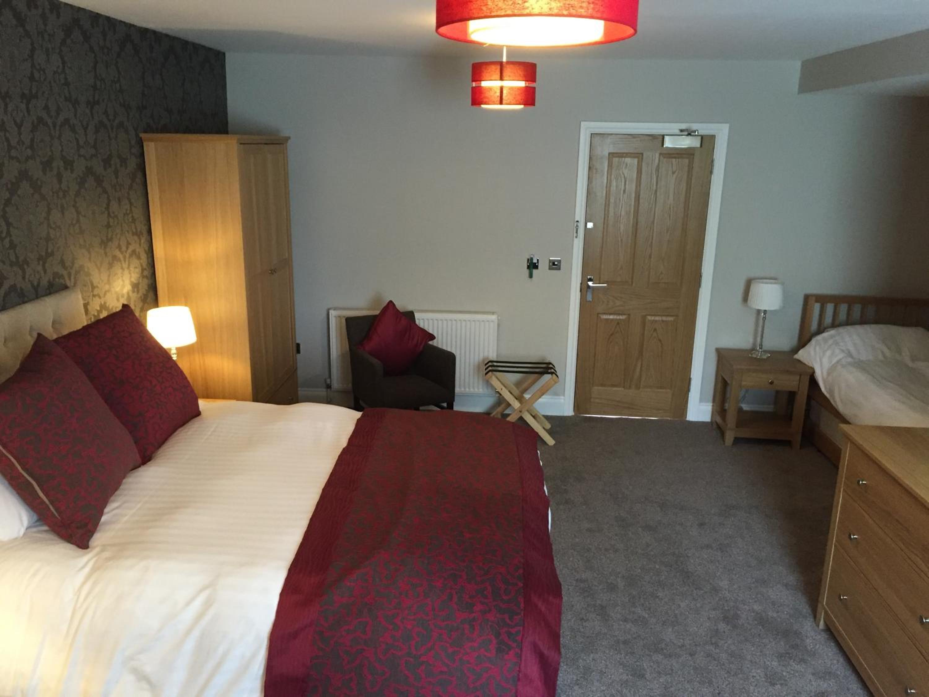 Deluxe Family Room - Photo 3