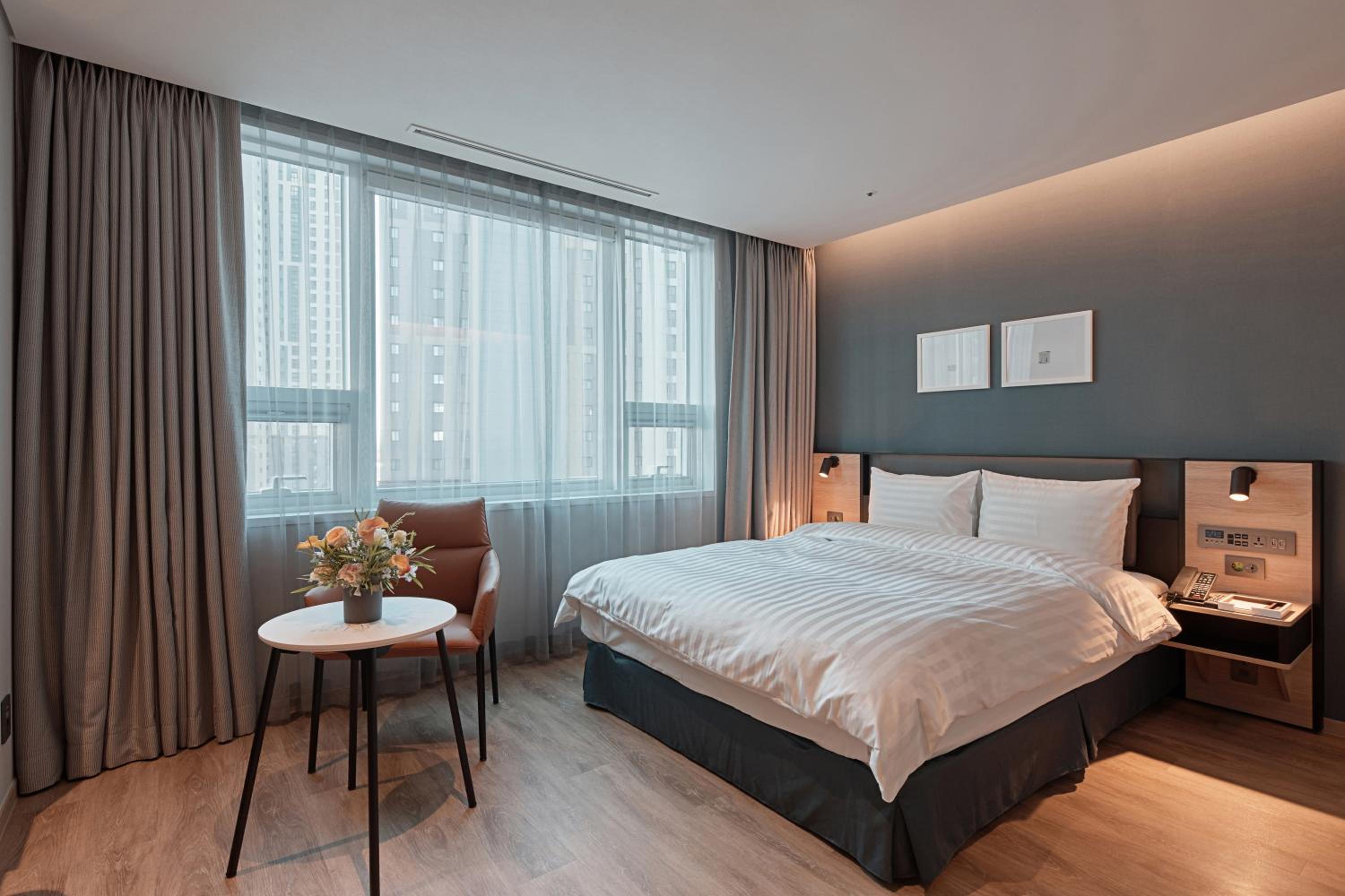 WEST Tower Superior (Residence/Standard/Double)