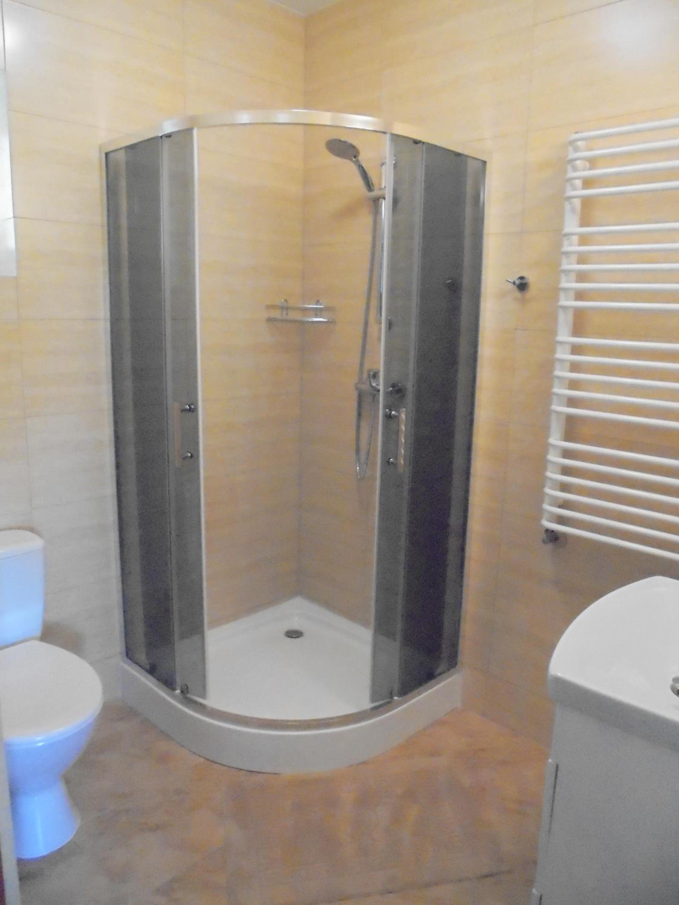 Twin Room with Private Bathroom photo 3