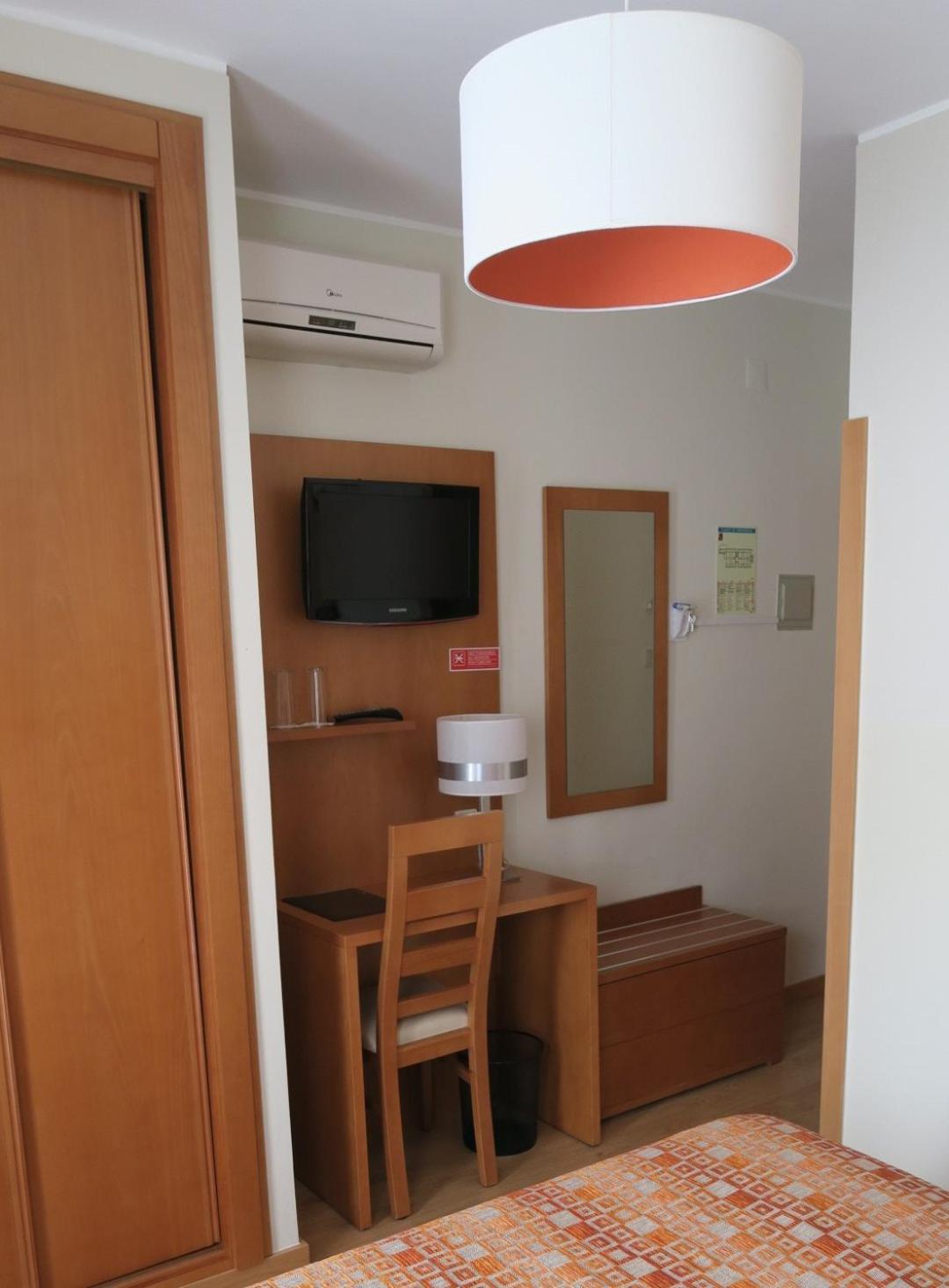 Small Double Room - Photo 2