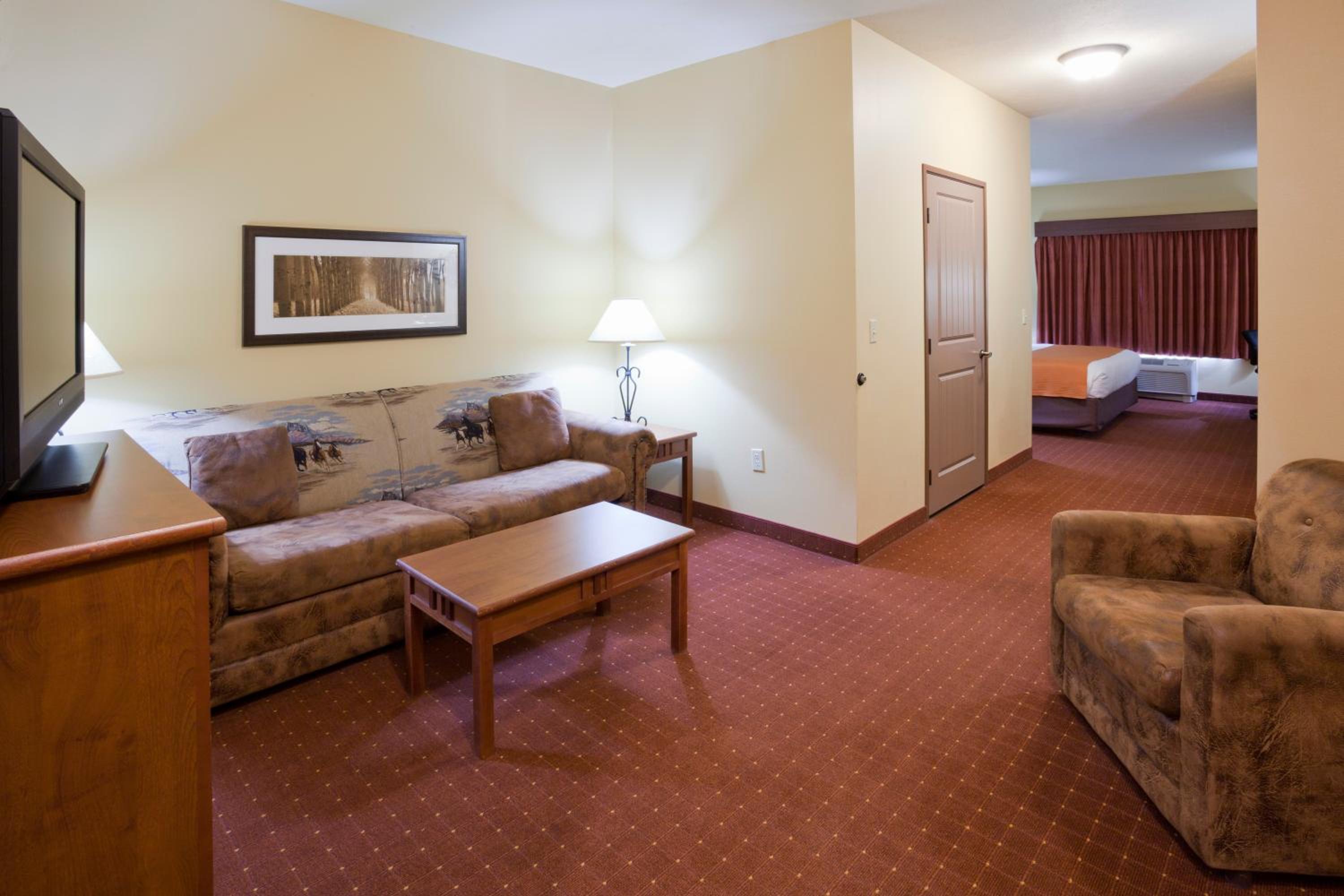 King Studio Suite - Non-Smoking - Photo 4