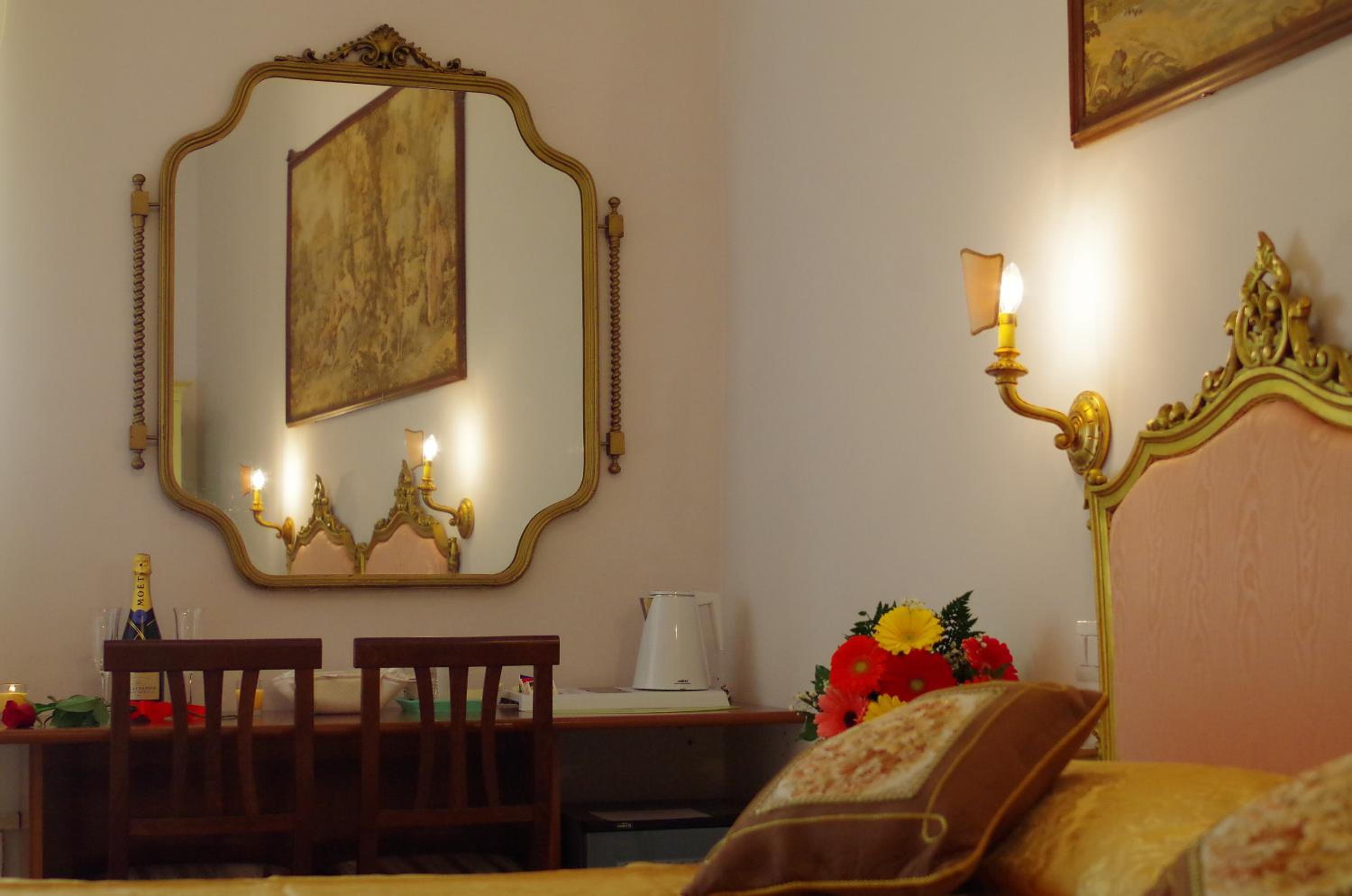 Deluxe Double or Twin Room - Photo 1