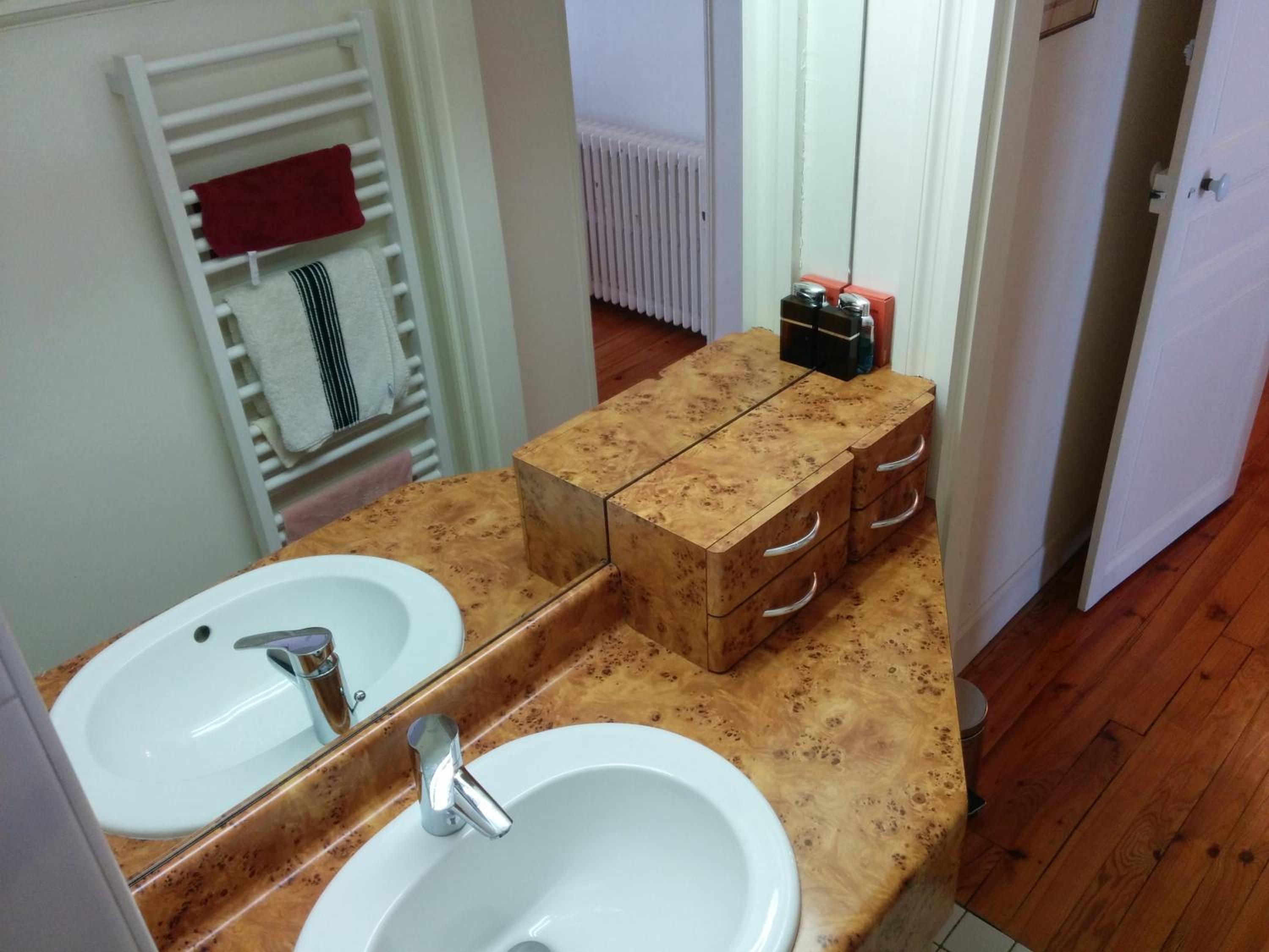 Three-Bedroom Apartment - Photo 15