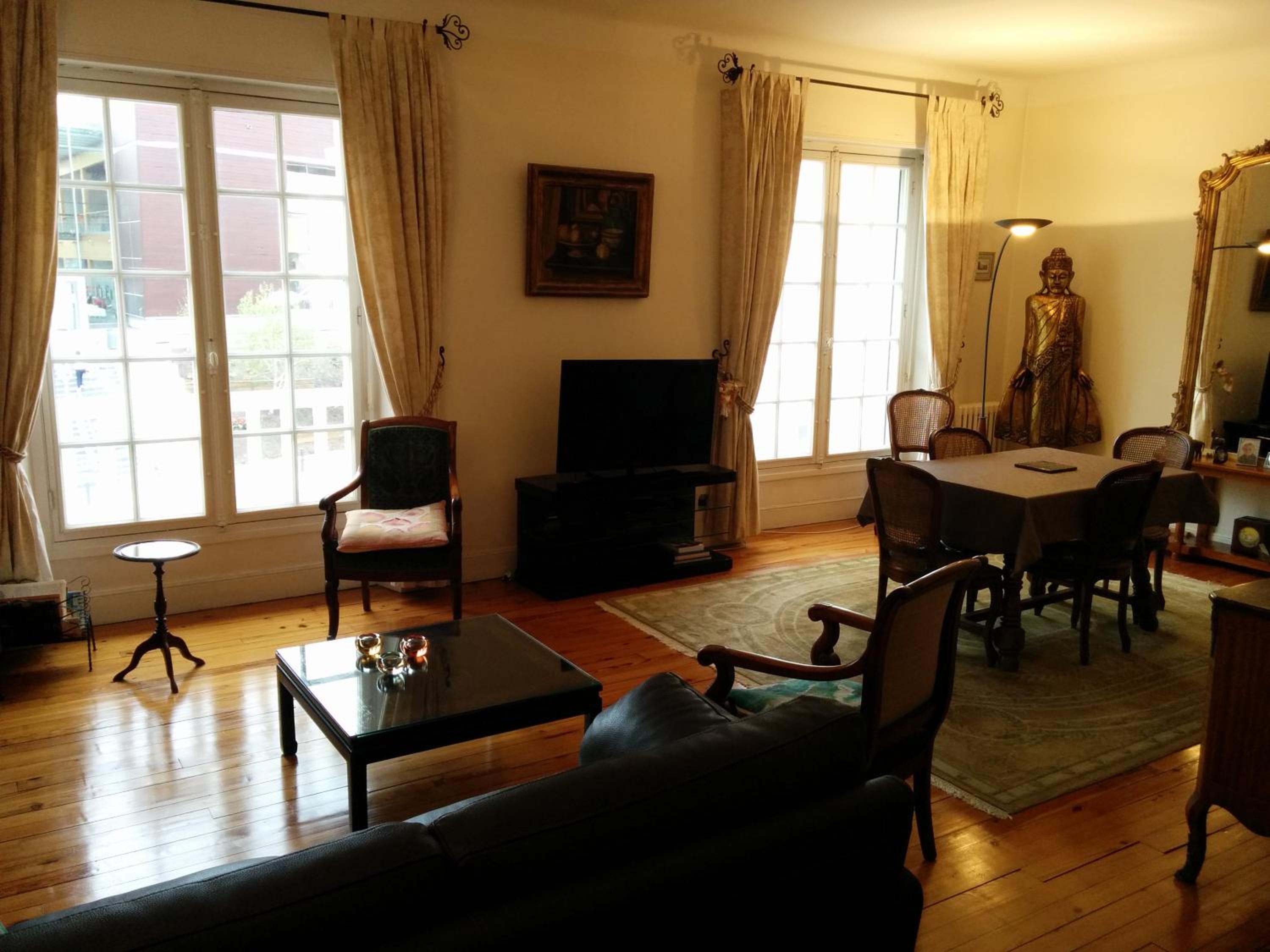 Three-Bedroom Apartment - Photo 19