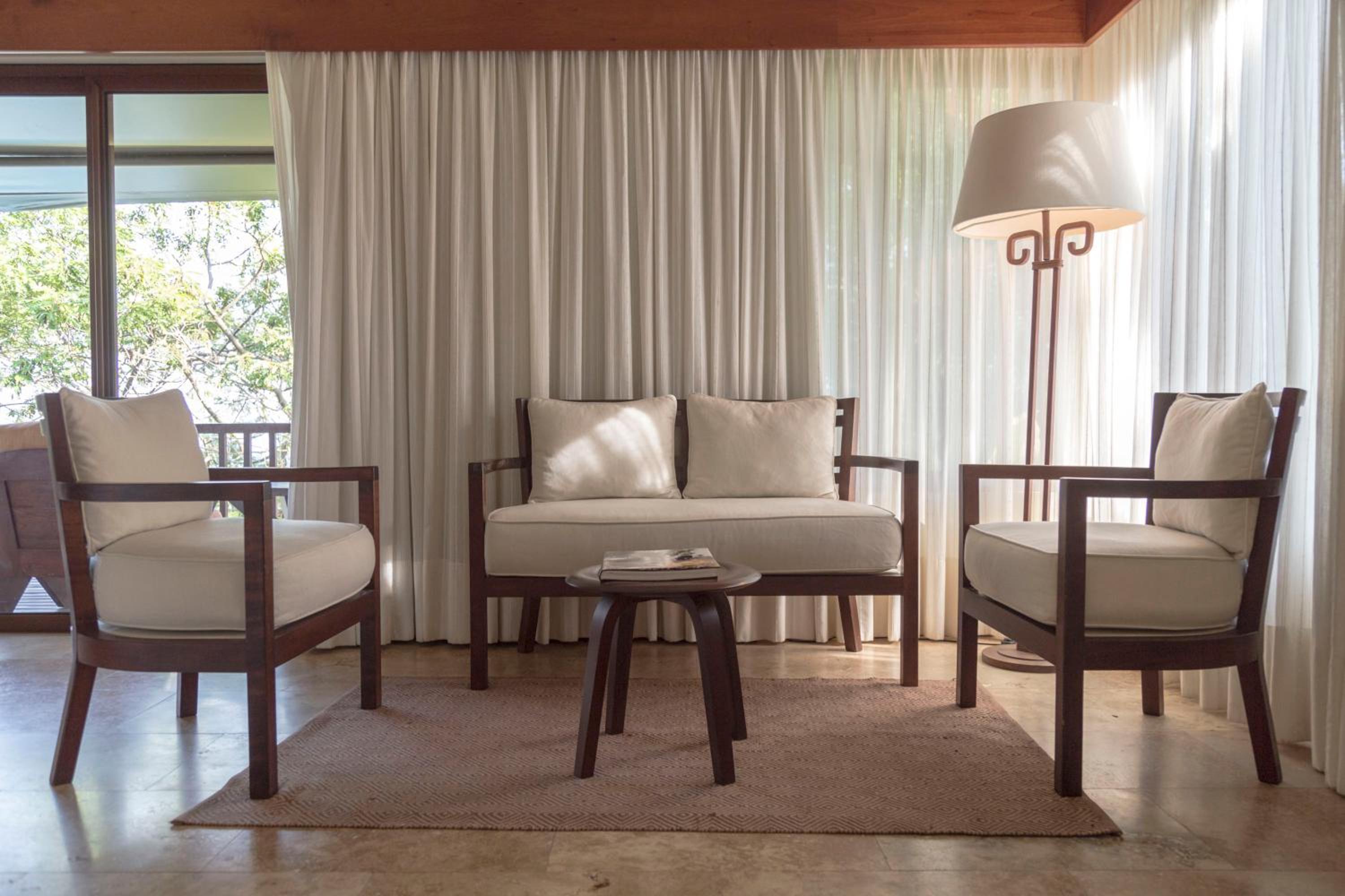 Lake Breeze Suite Queen - Photo 21