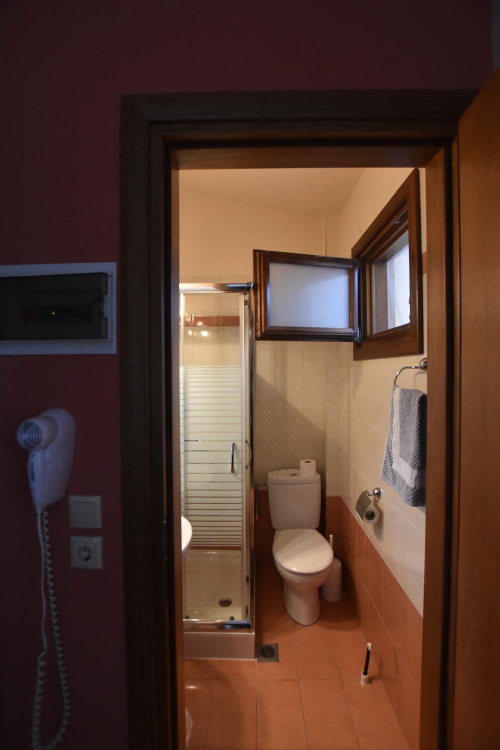 One-Bedroom Apartment - Photo 15