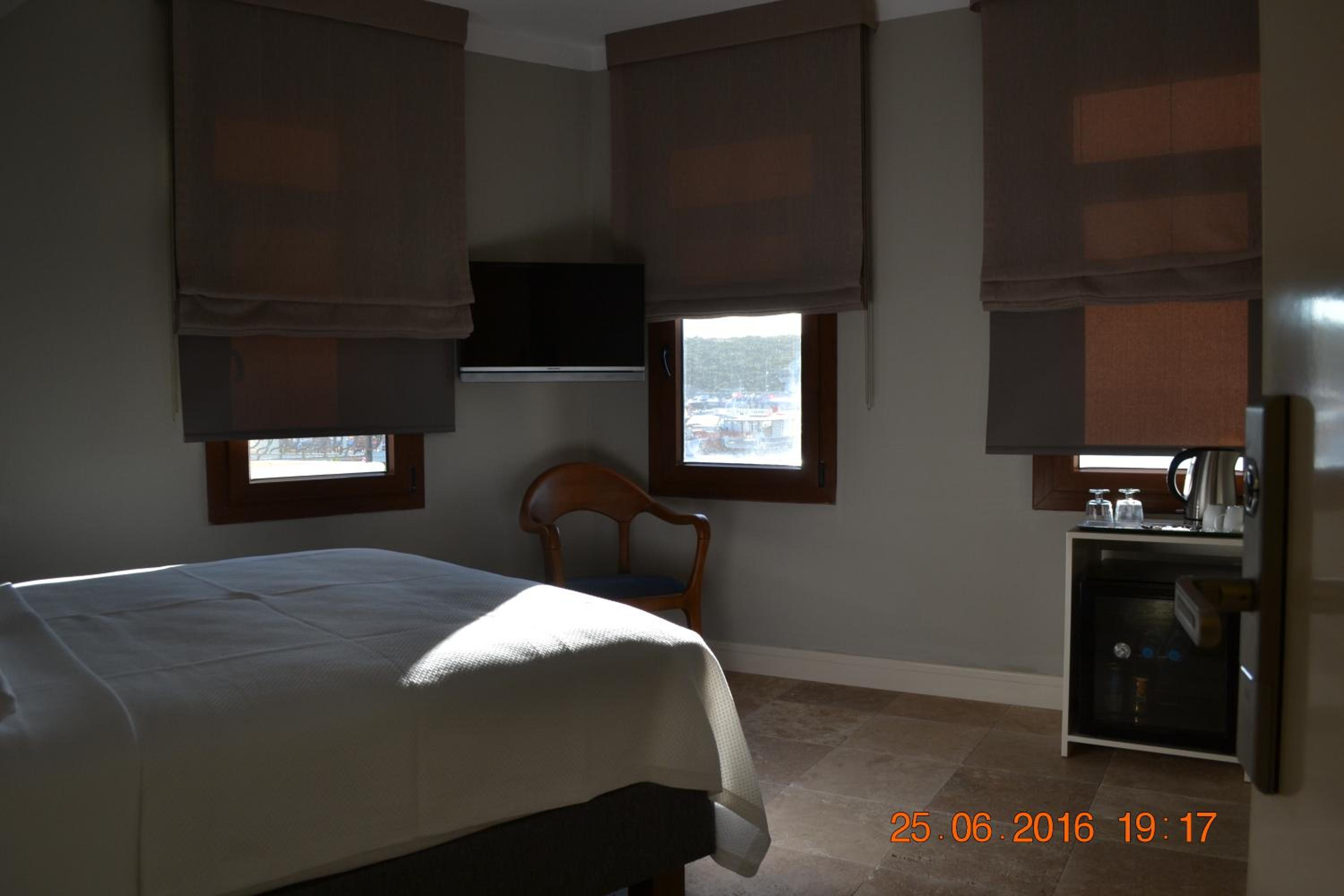 Classic Double Room with Sea View photo 2