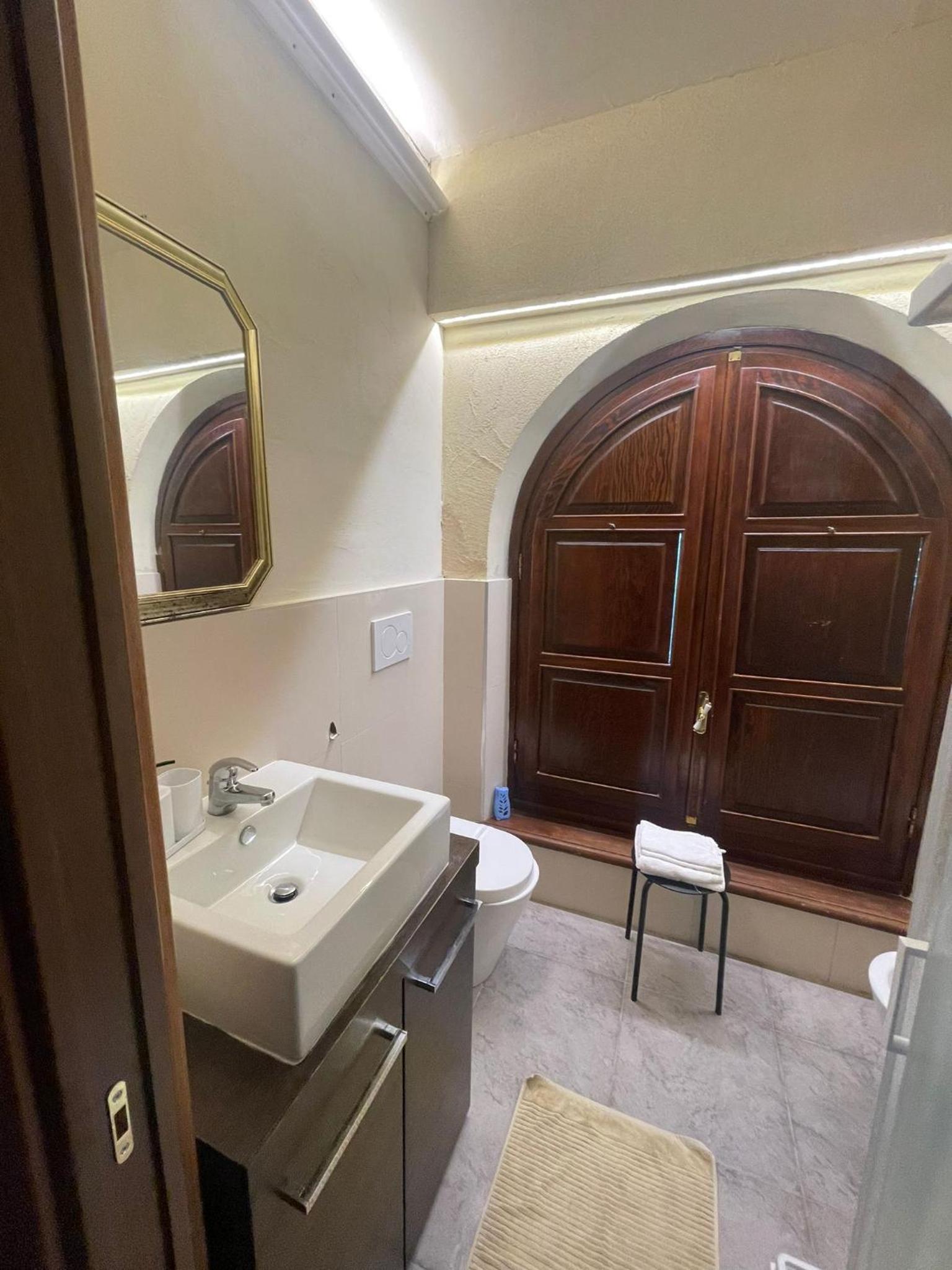 Deluxe Room (2 Adults + 1 Child) photo 3