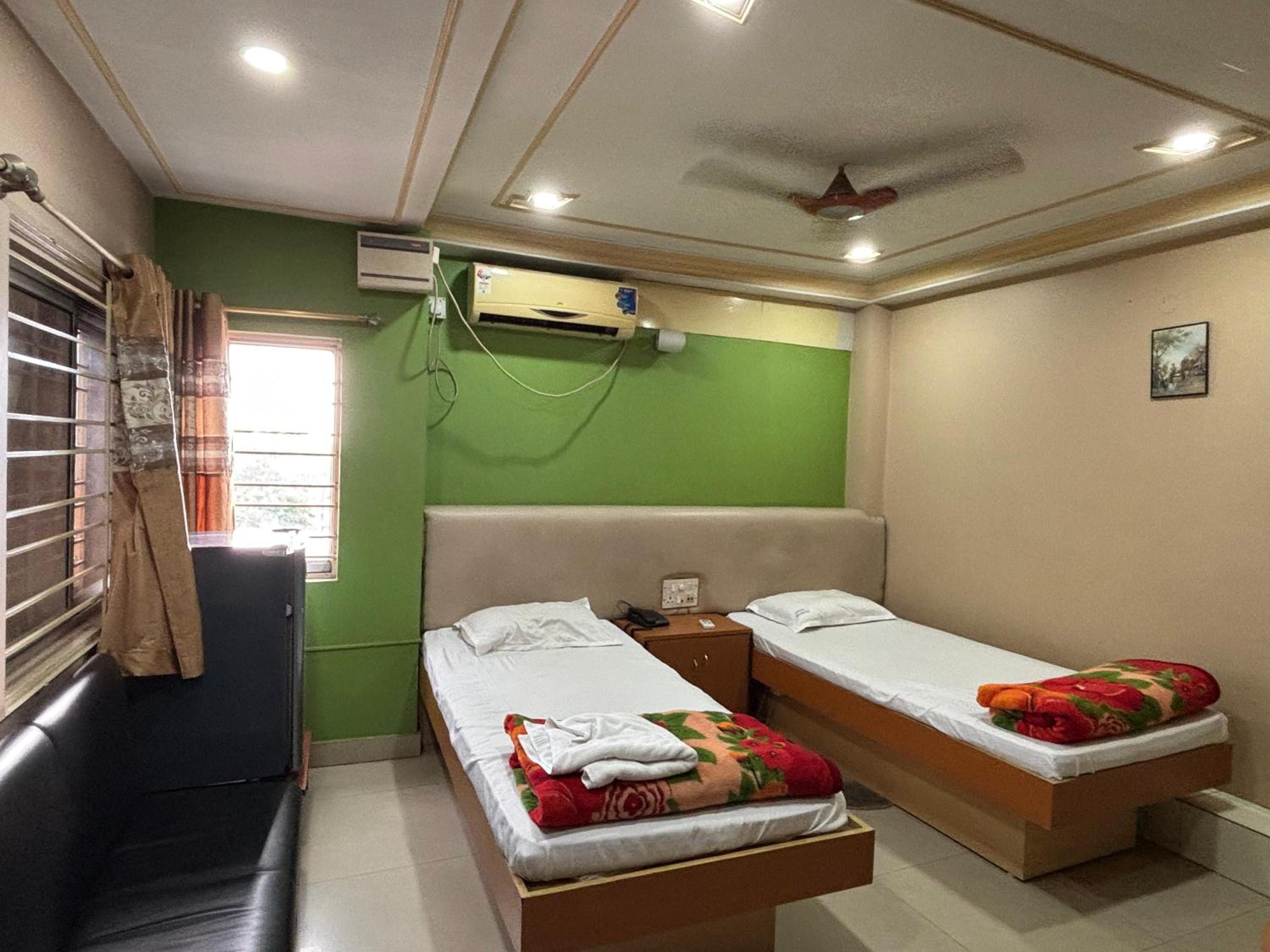 Budget Double Room photo 1