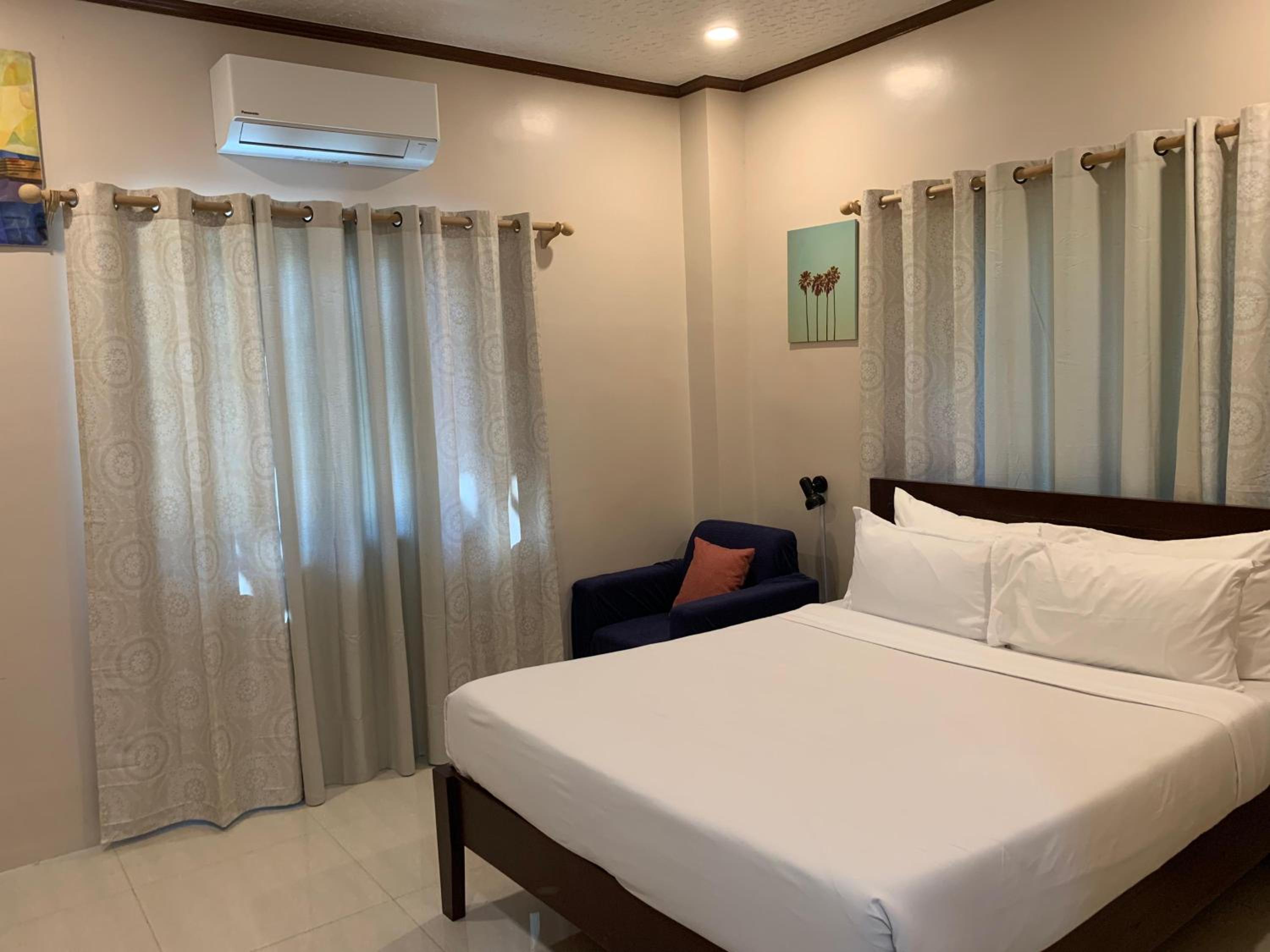 Queen Room - Disability Access