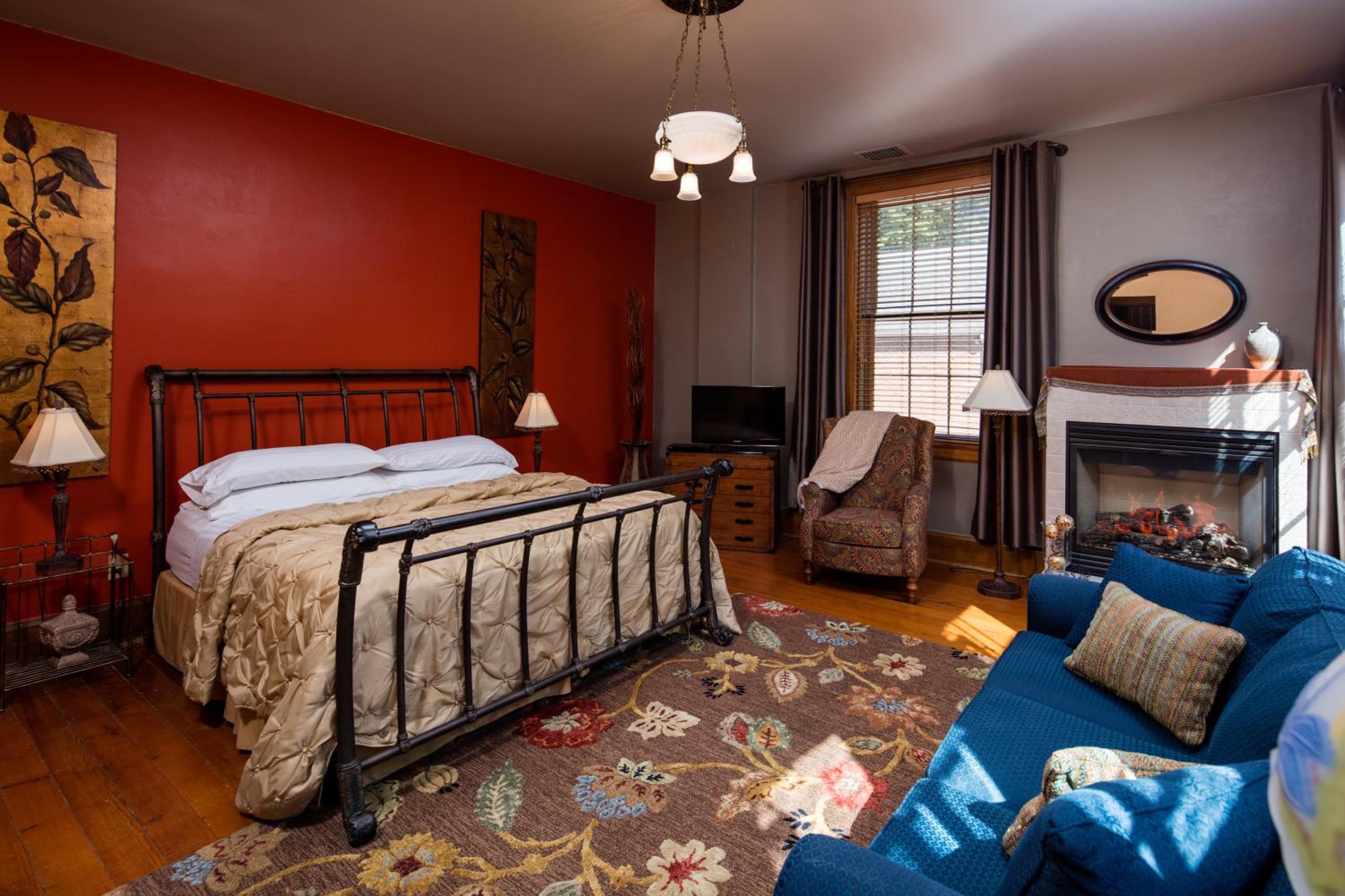 King Suite (Julia) photo 1