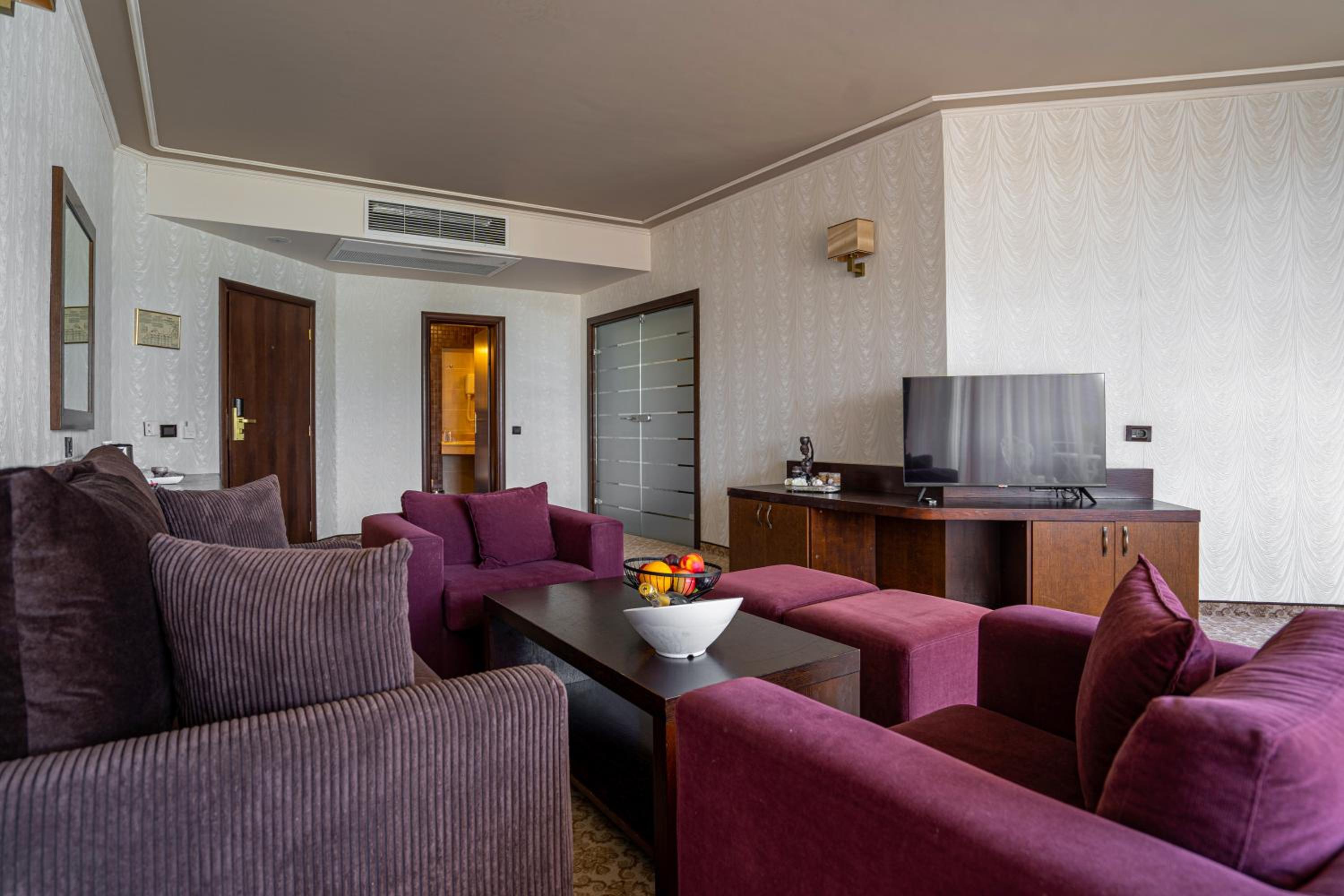 One-Bedroom Deluxe Apartment with Balcony