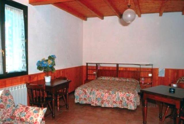 Studio (2 Adults + 2 Children) photo 1