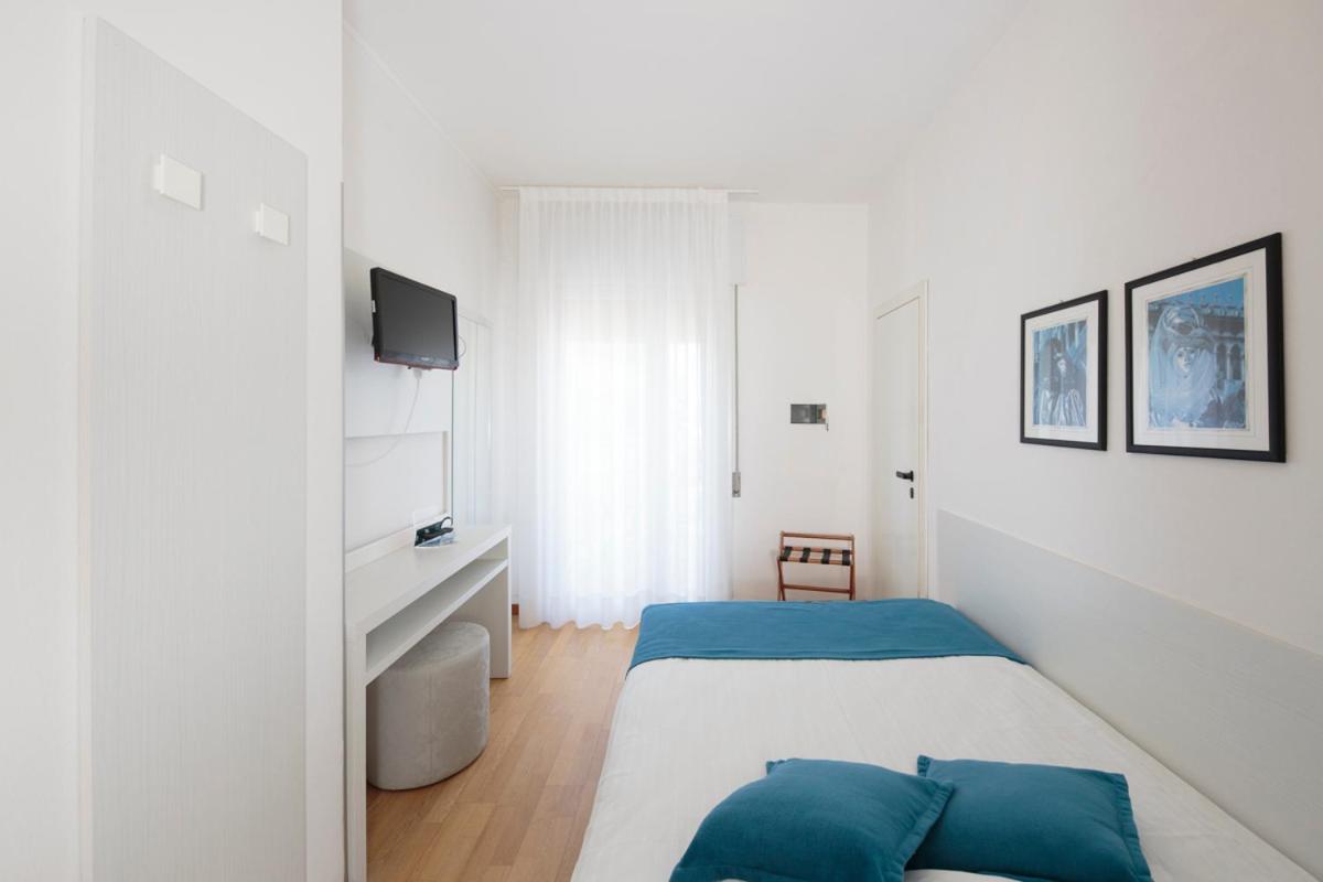 Single Room with Sea Side View