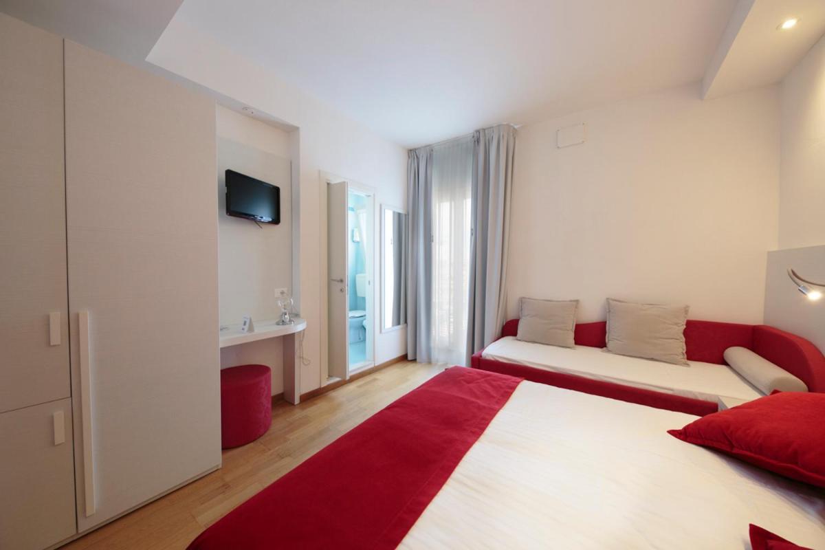 Classic Quadruple Room