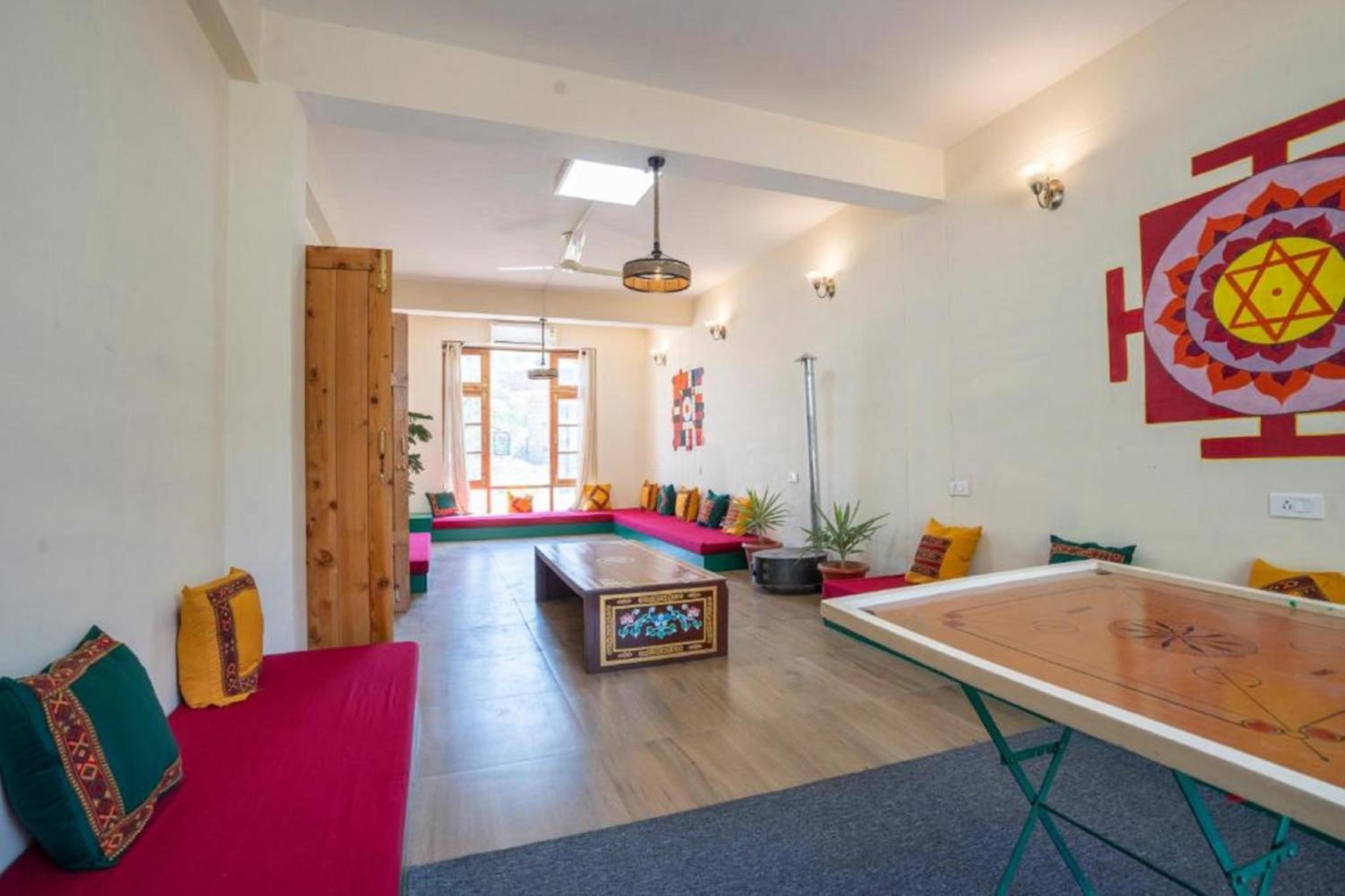 10-Bed Mixed Dormitory Room