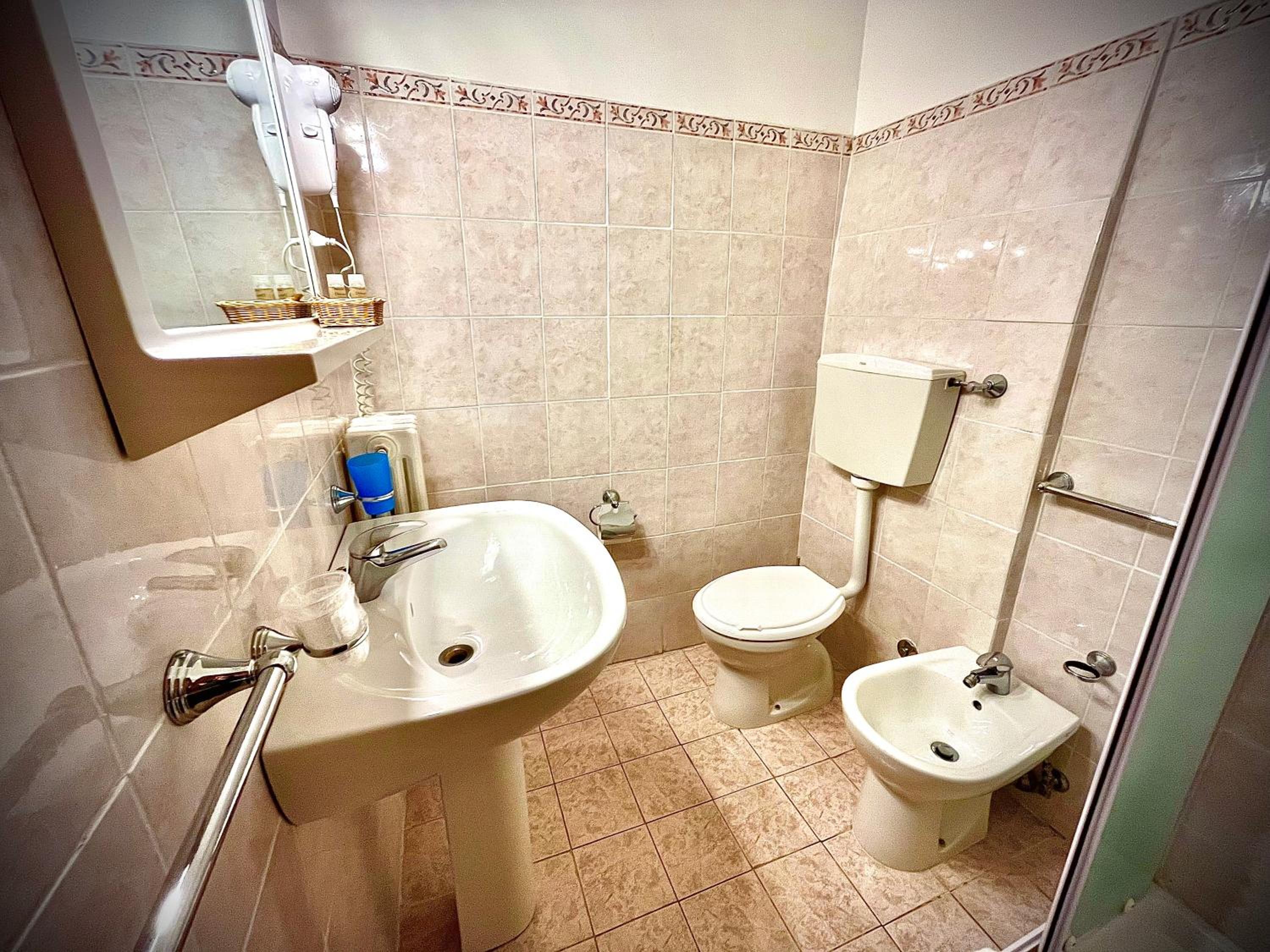 Small Double Room photo 1