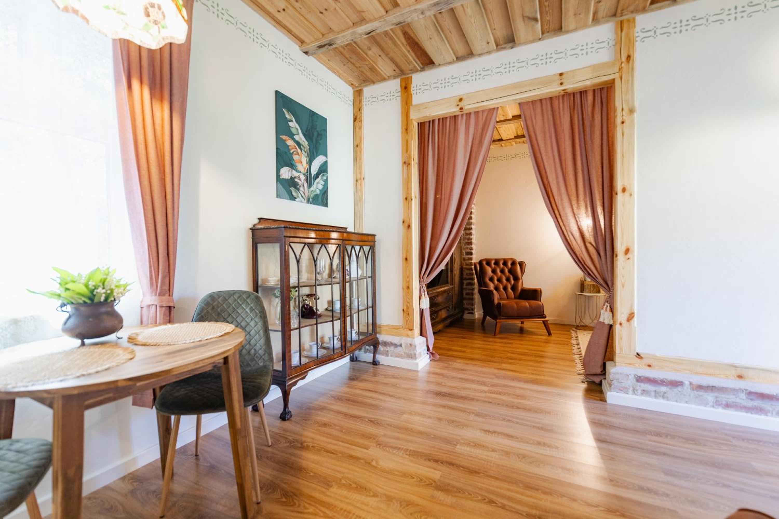 Apartment - Photo 4