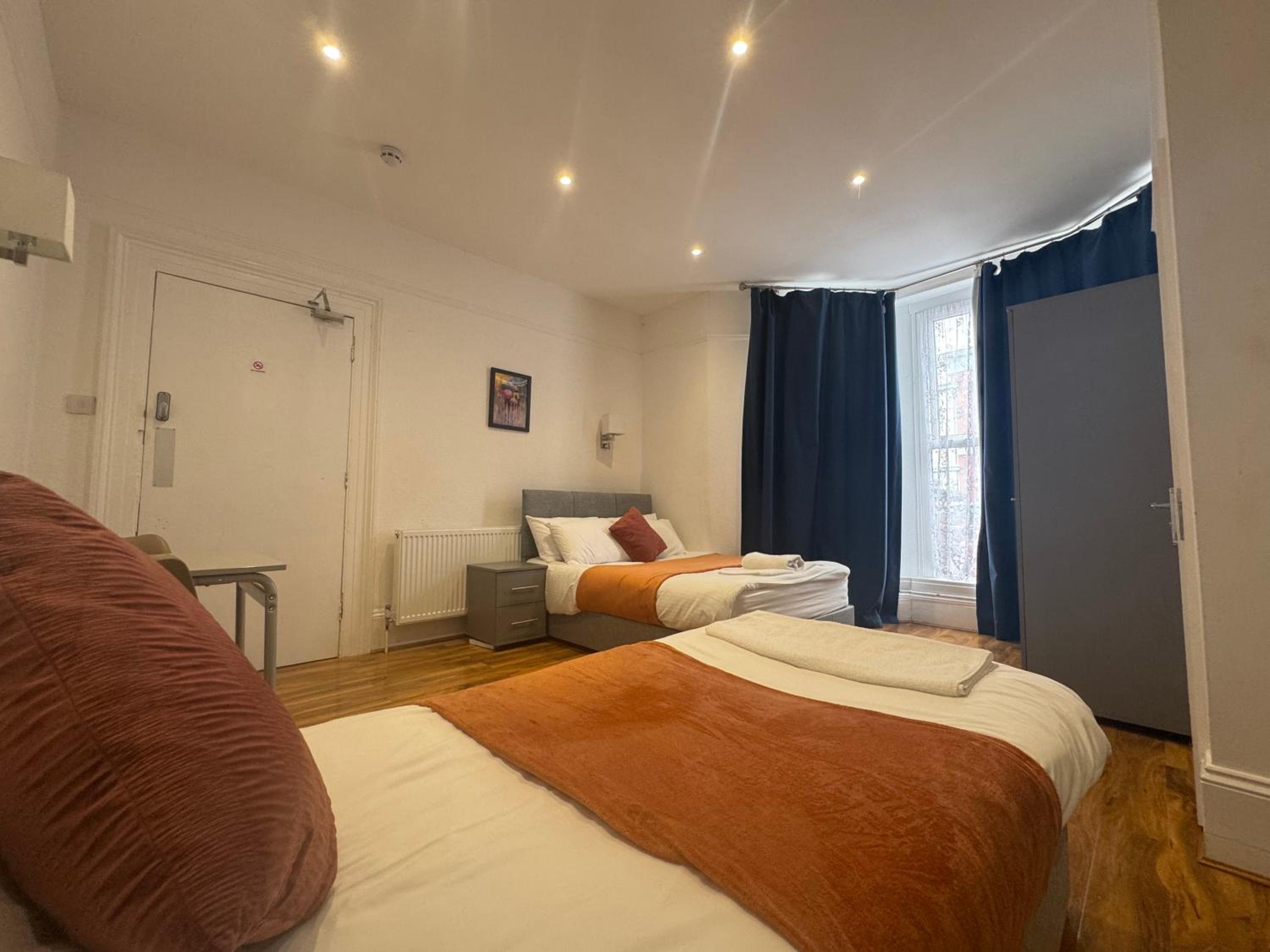 Classic Triple Room photo 1