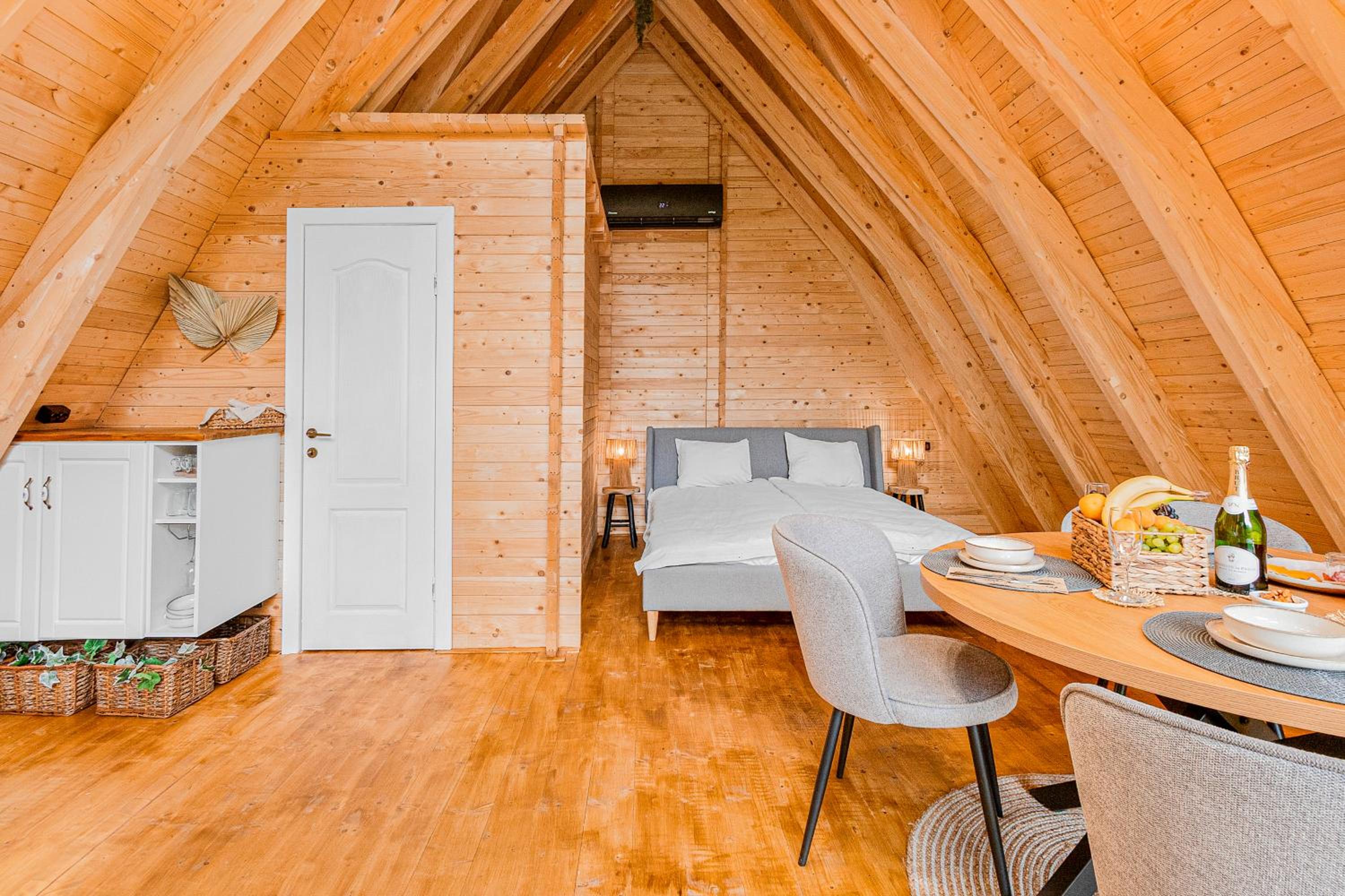 One-Bedroom Villa - Photo 3