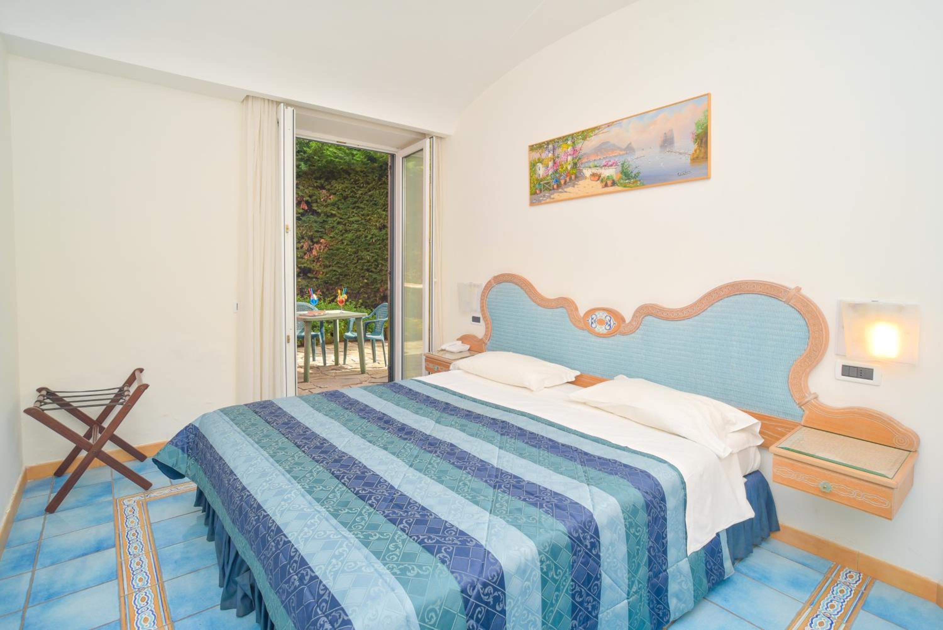 Standard Double Room - Photo 5