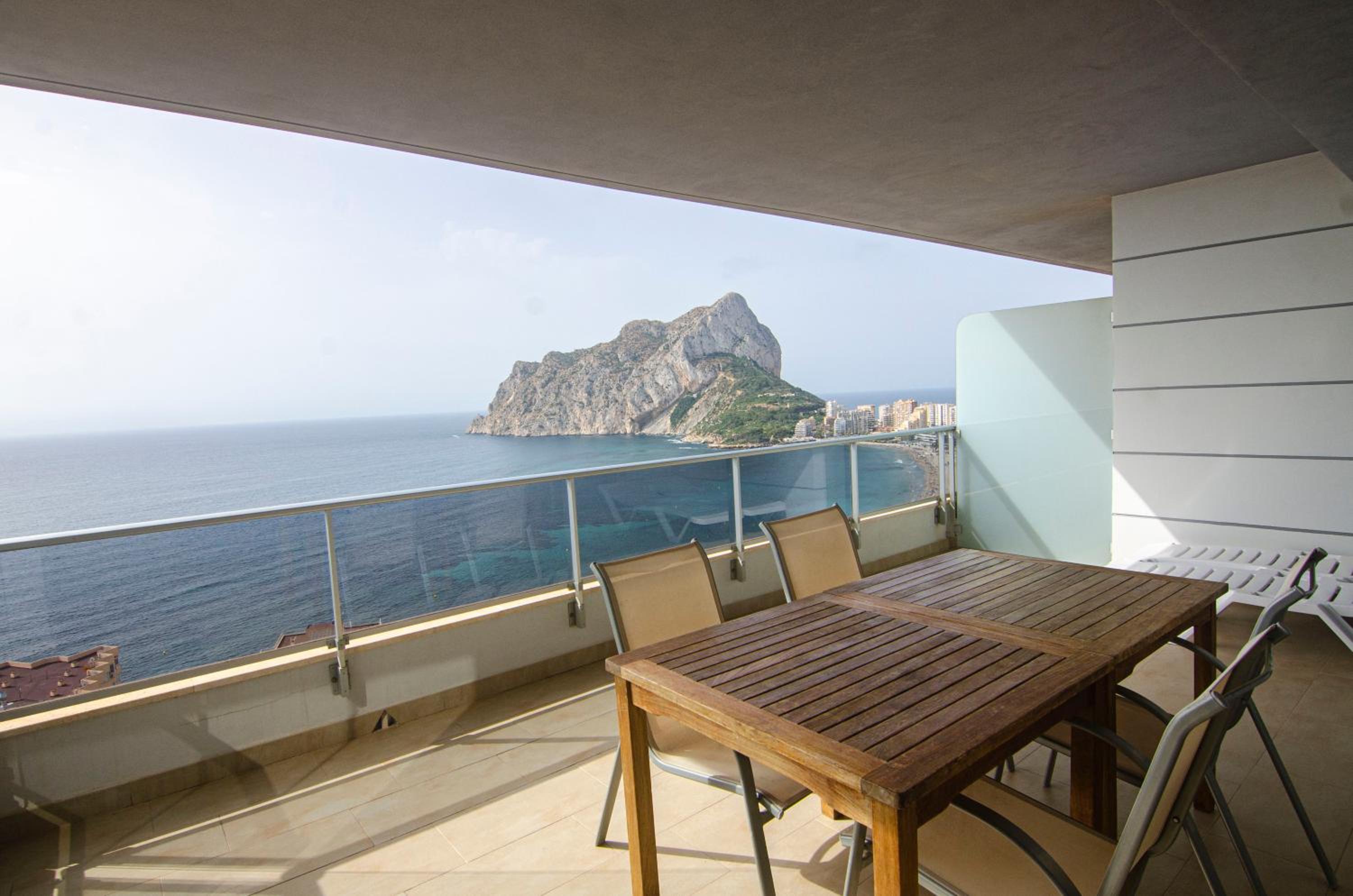 Two-Bedroom Apartment with Terrace and Sea View