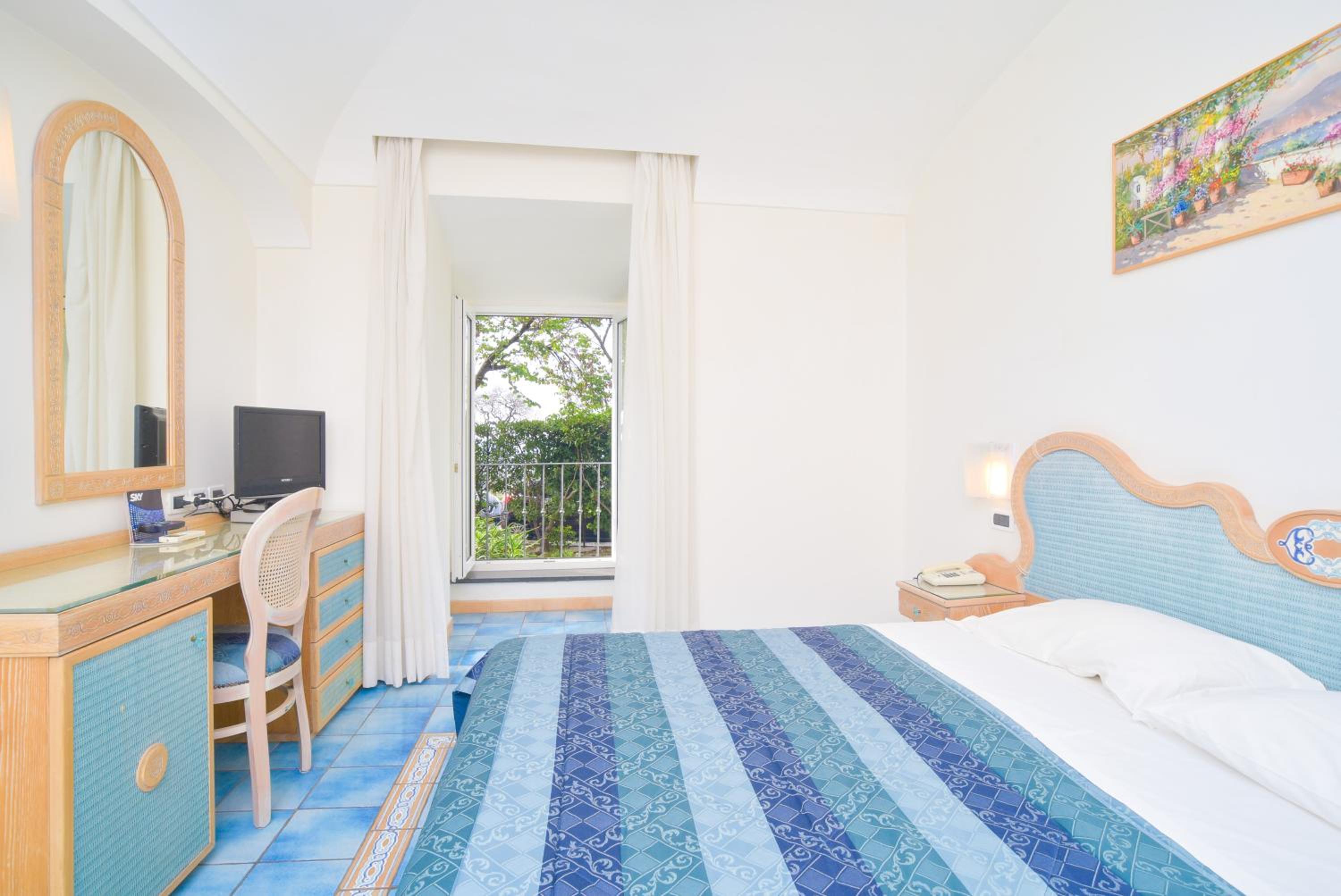 Standard Double Room - Photo 14