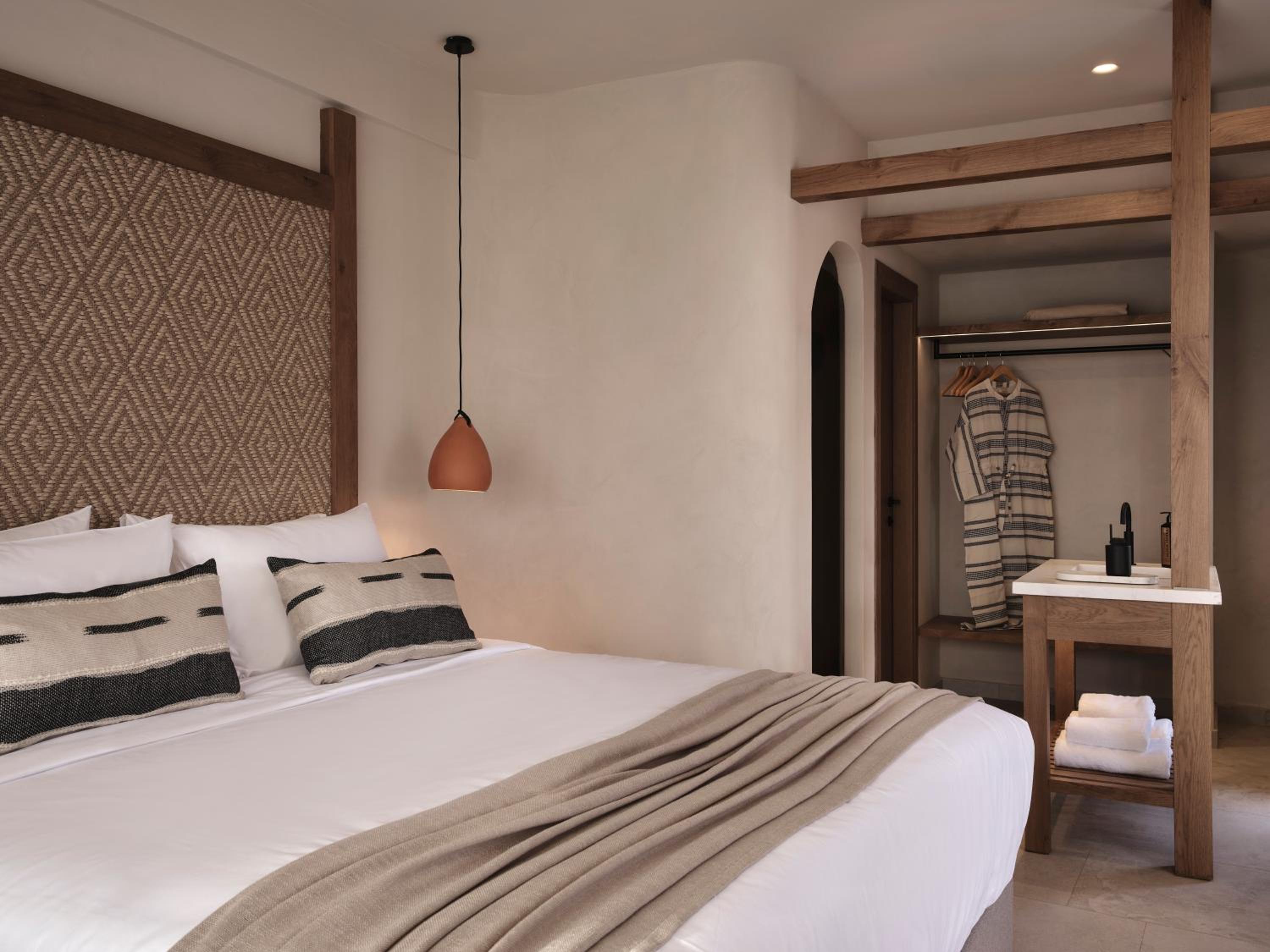 Comfort Room with Jacuzzi