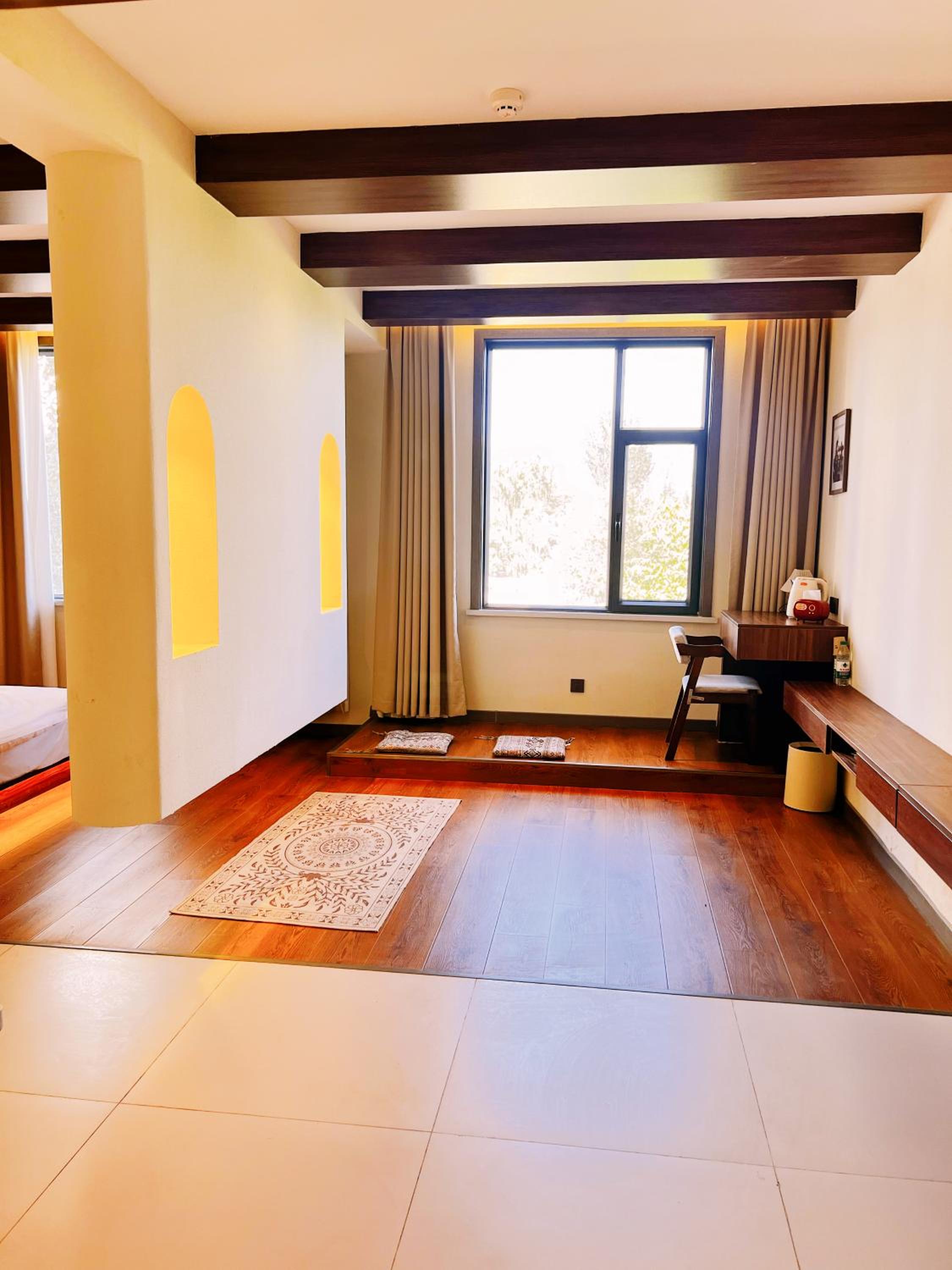 Deluxe King Room photo 1