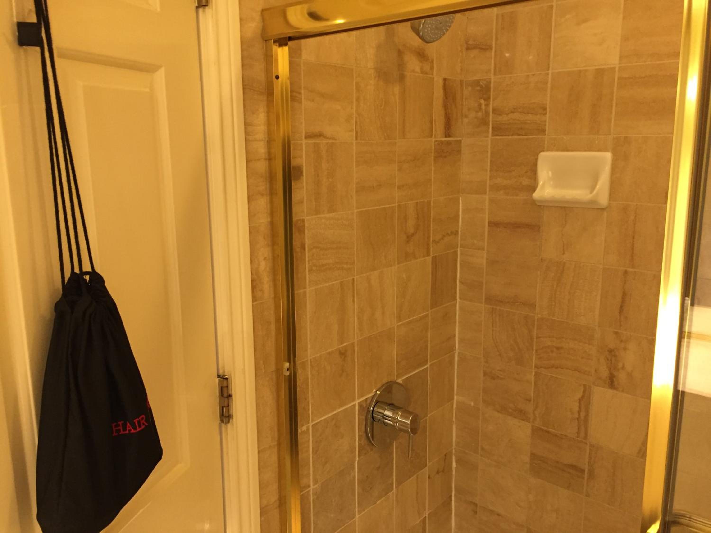 Deluxe King Room - Photo 7