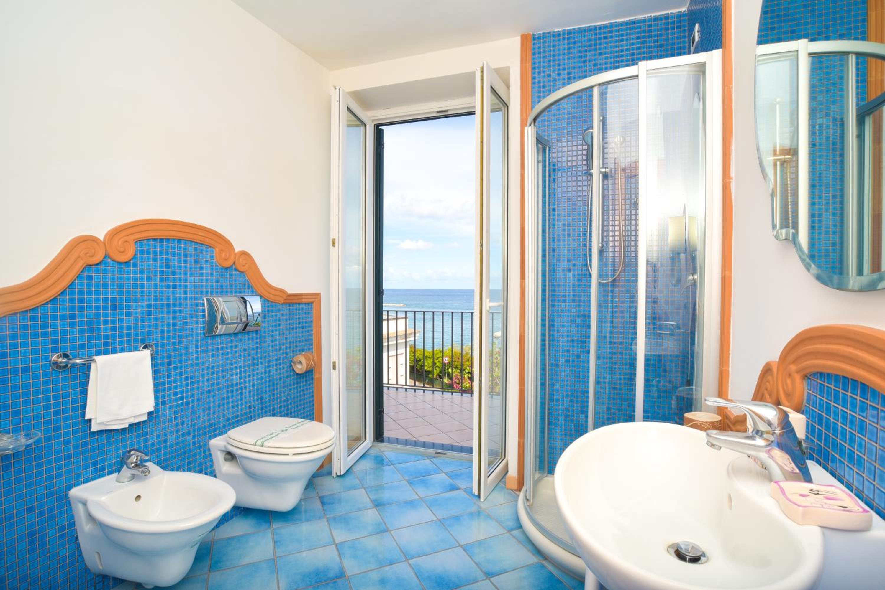 Deluxe Double Room - Photo 4