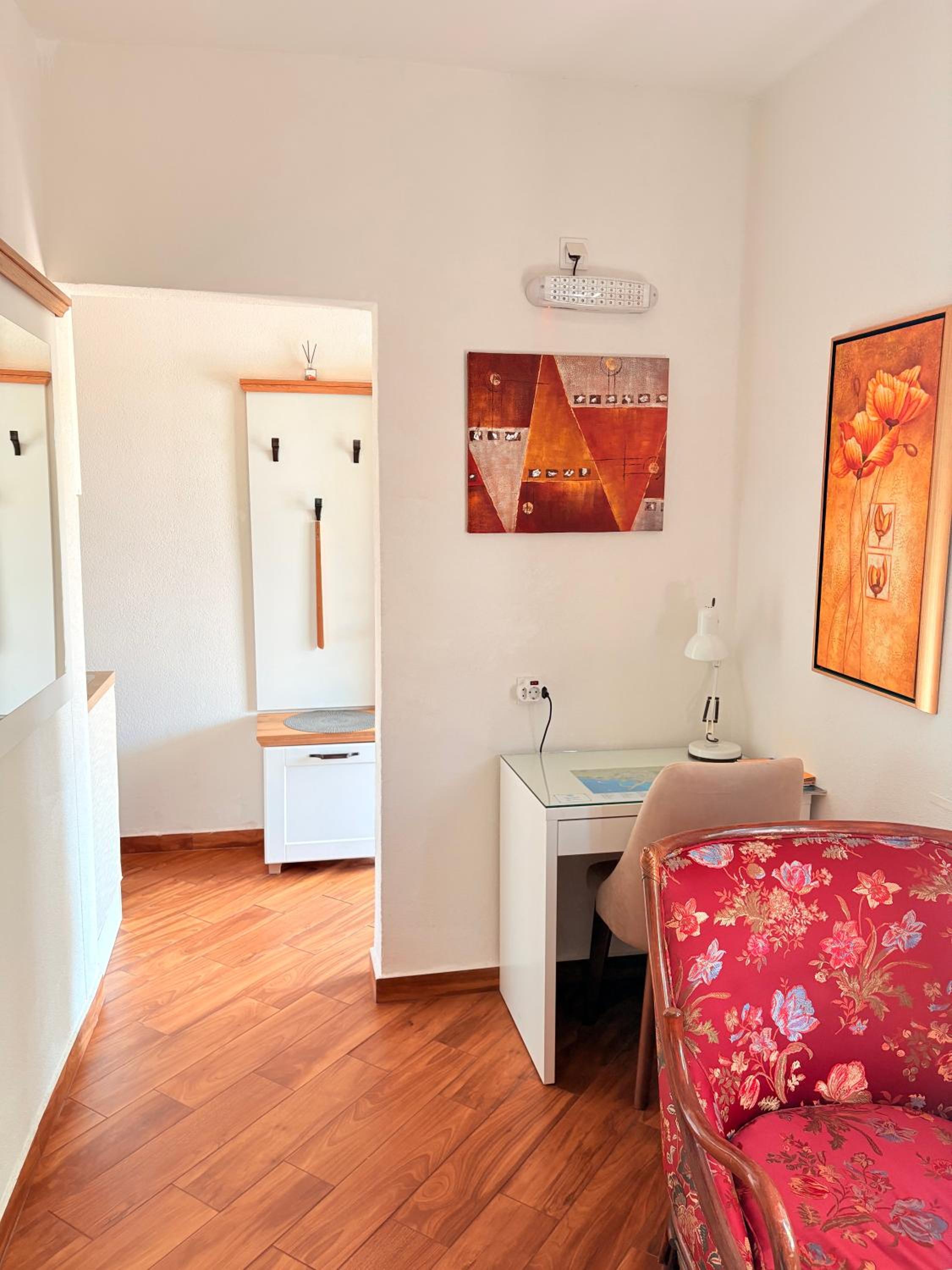 Studio Apartment photo 3