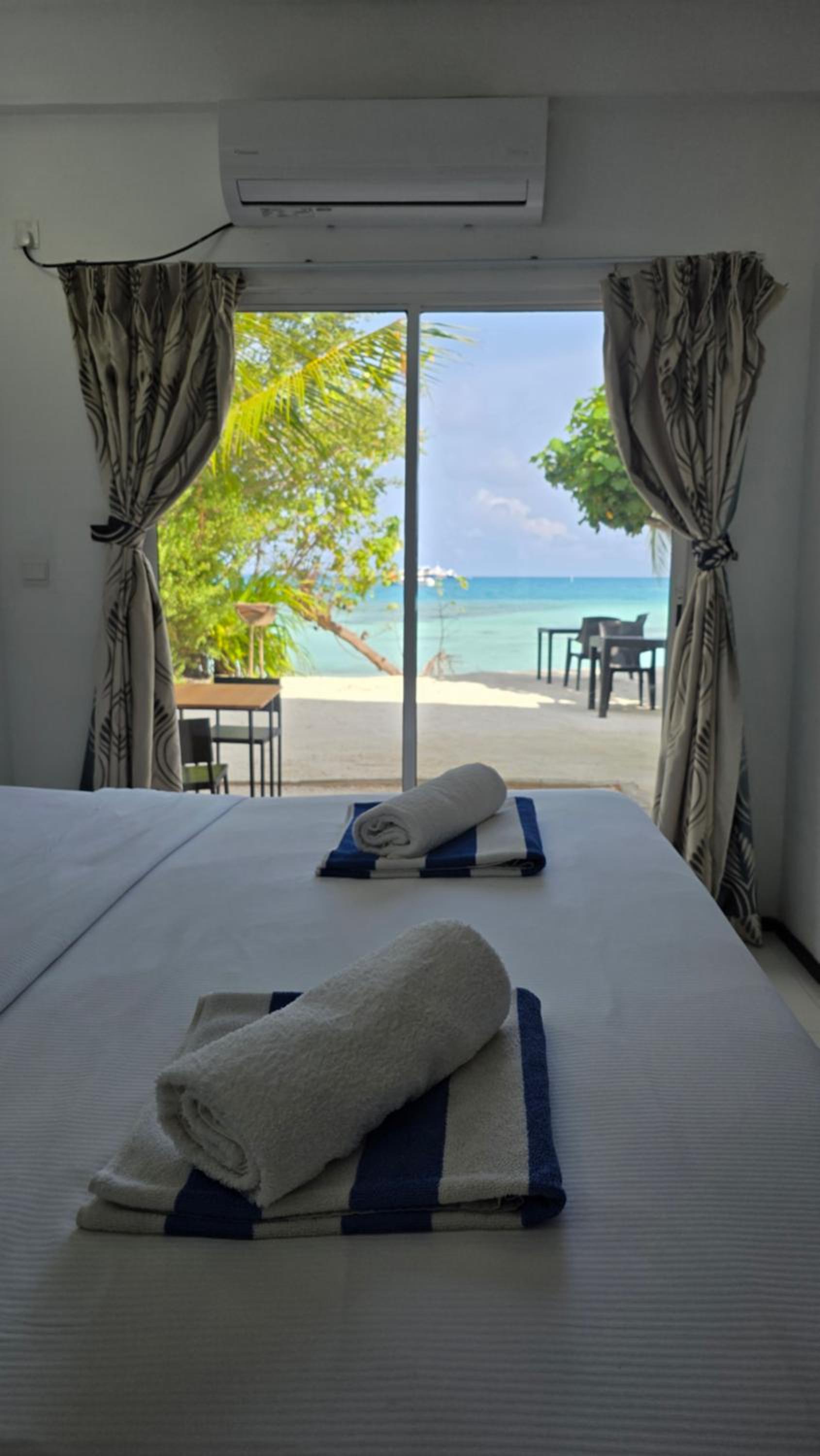 Deluxe Double Room with Sea View photo 2