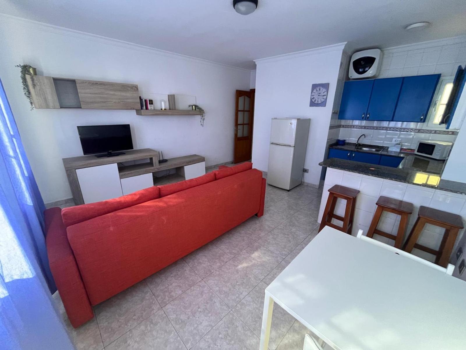 One-Bedroom Apartment - Sea Side