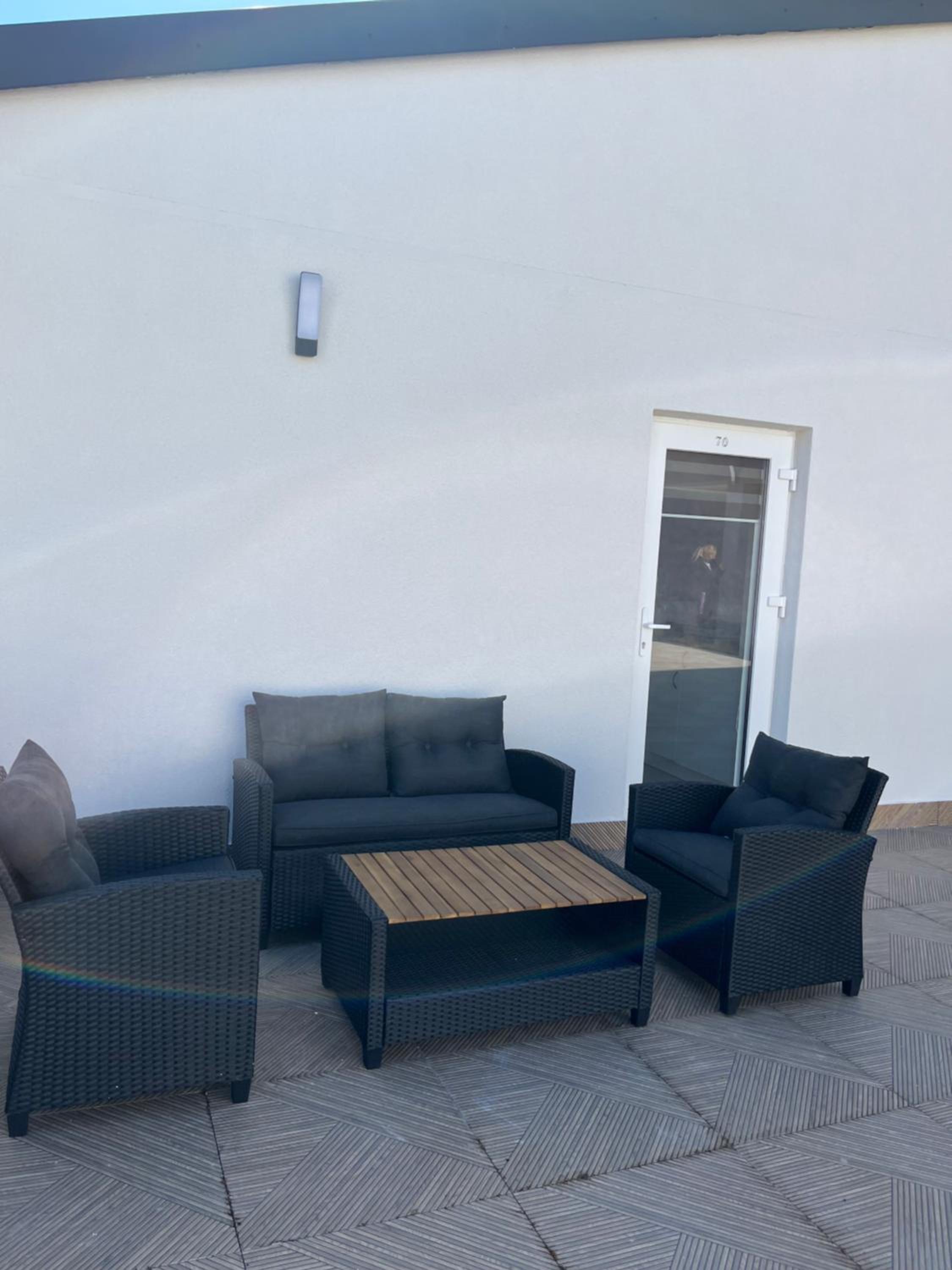 One-Bedroom Apartment with Terrace photo 1