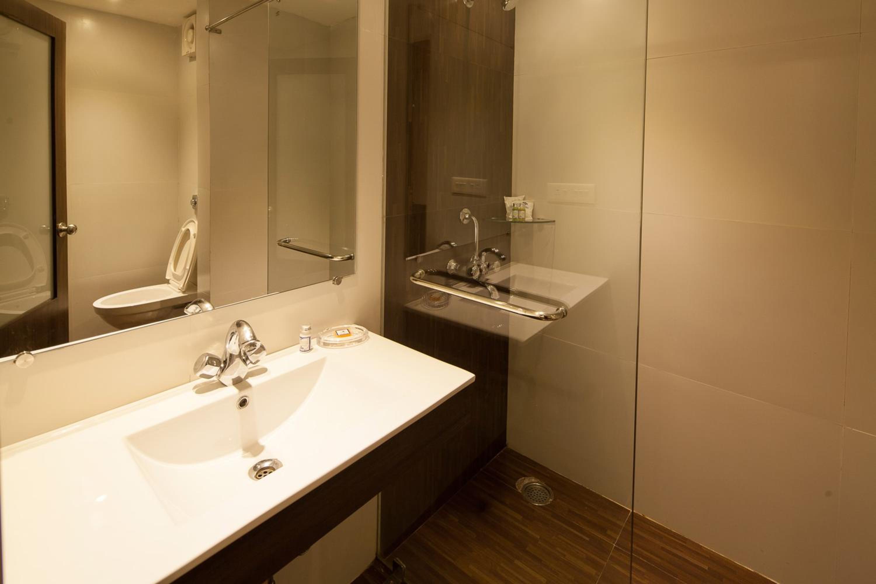 Deluxe Double or Twin Room - Photo 2