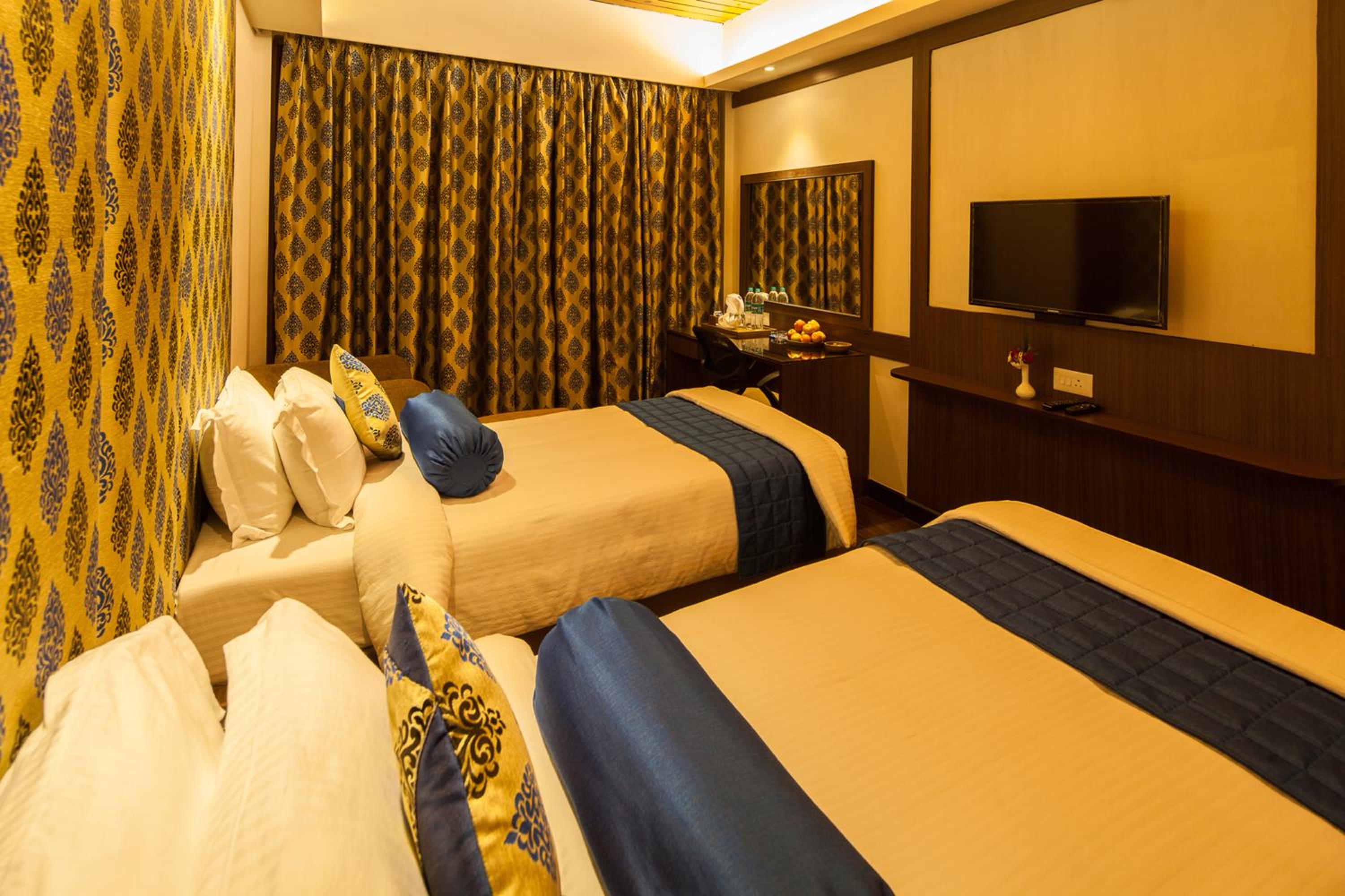 Deluxe Double or Twin Room - Photo 3
